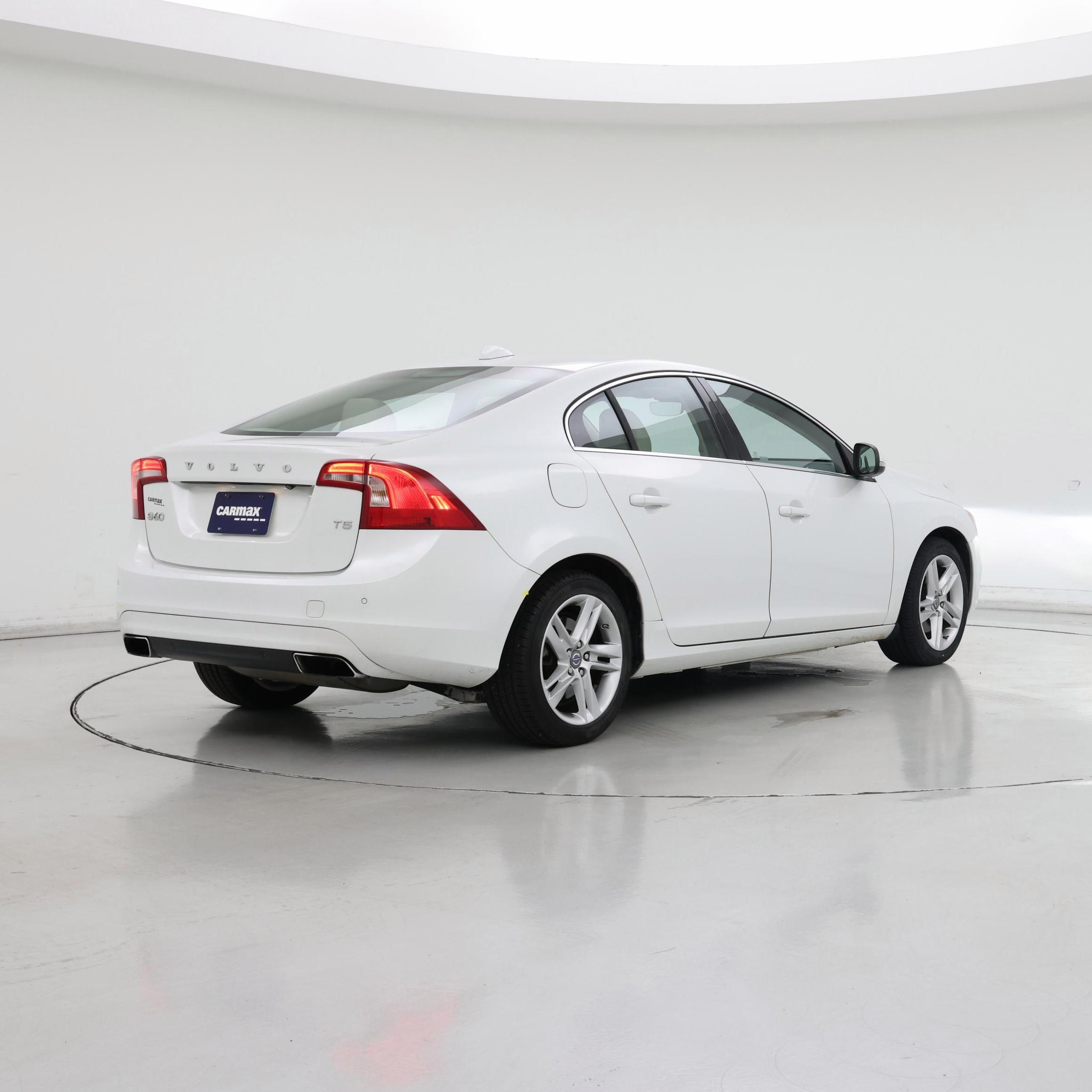 Thumbnail: 2015 Volvo S60 - 8