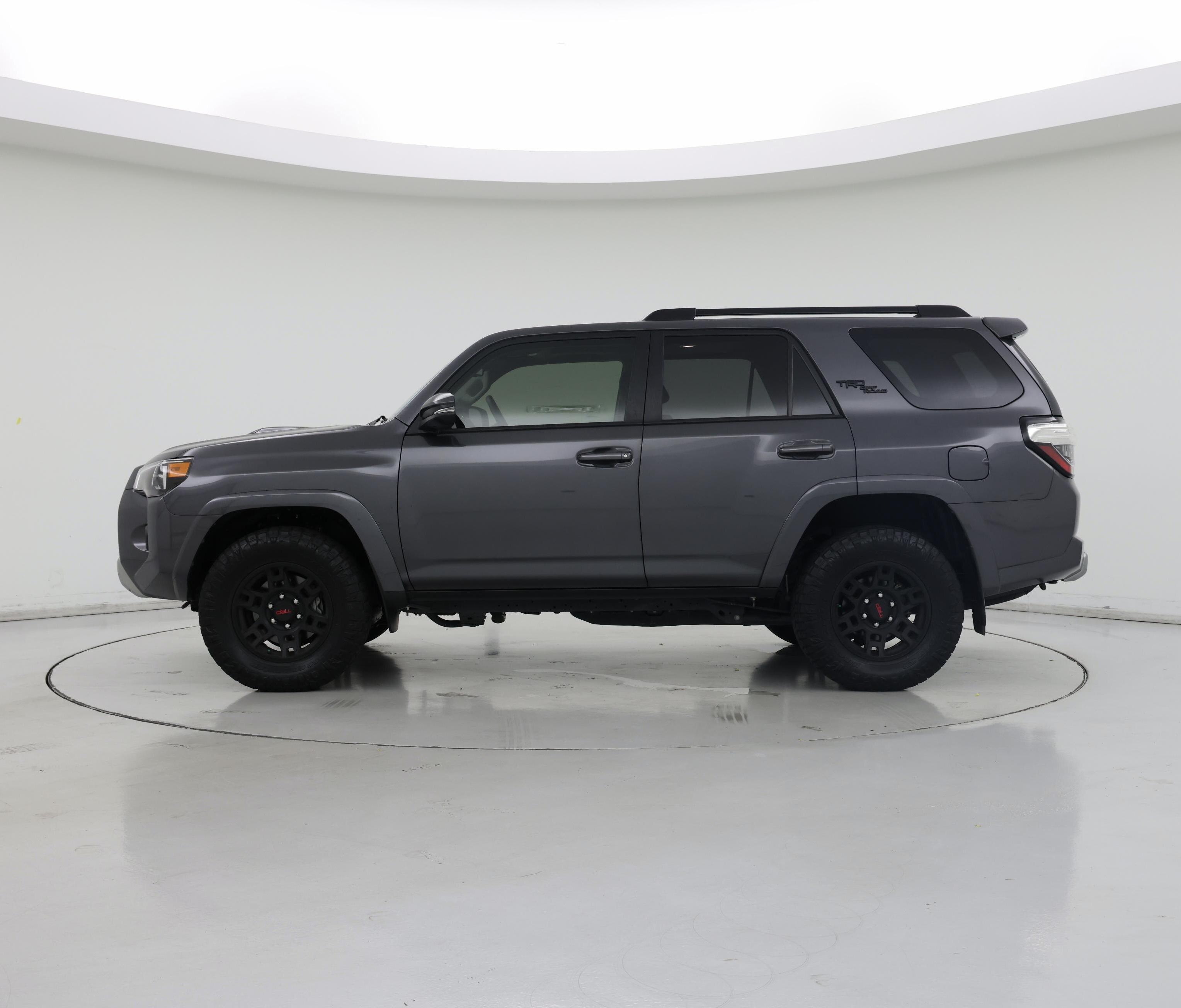 Thumbnail: 2021 Toyota 4Runner - 3
