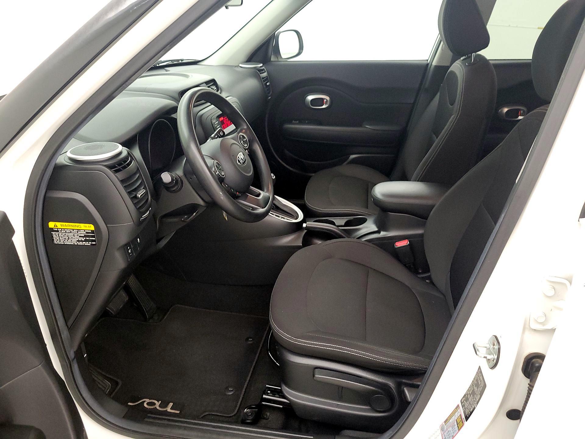 Thumbnail: 2016 Kia Soul - 9