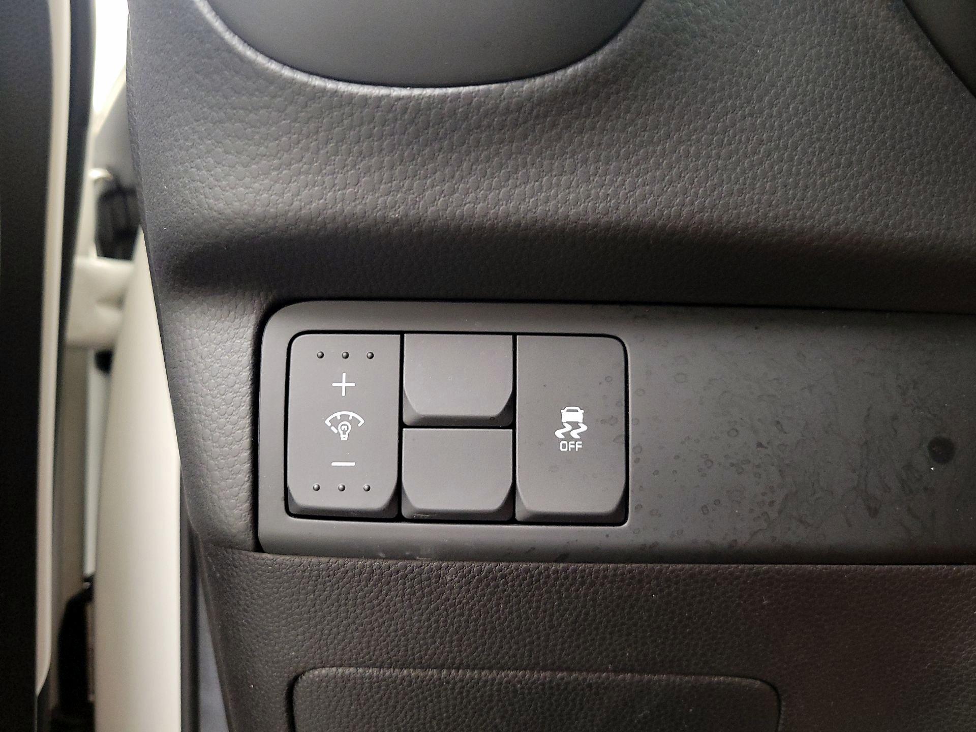 Thumbnail: 2016 Kia Soul - 11