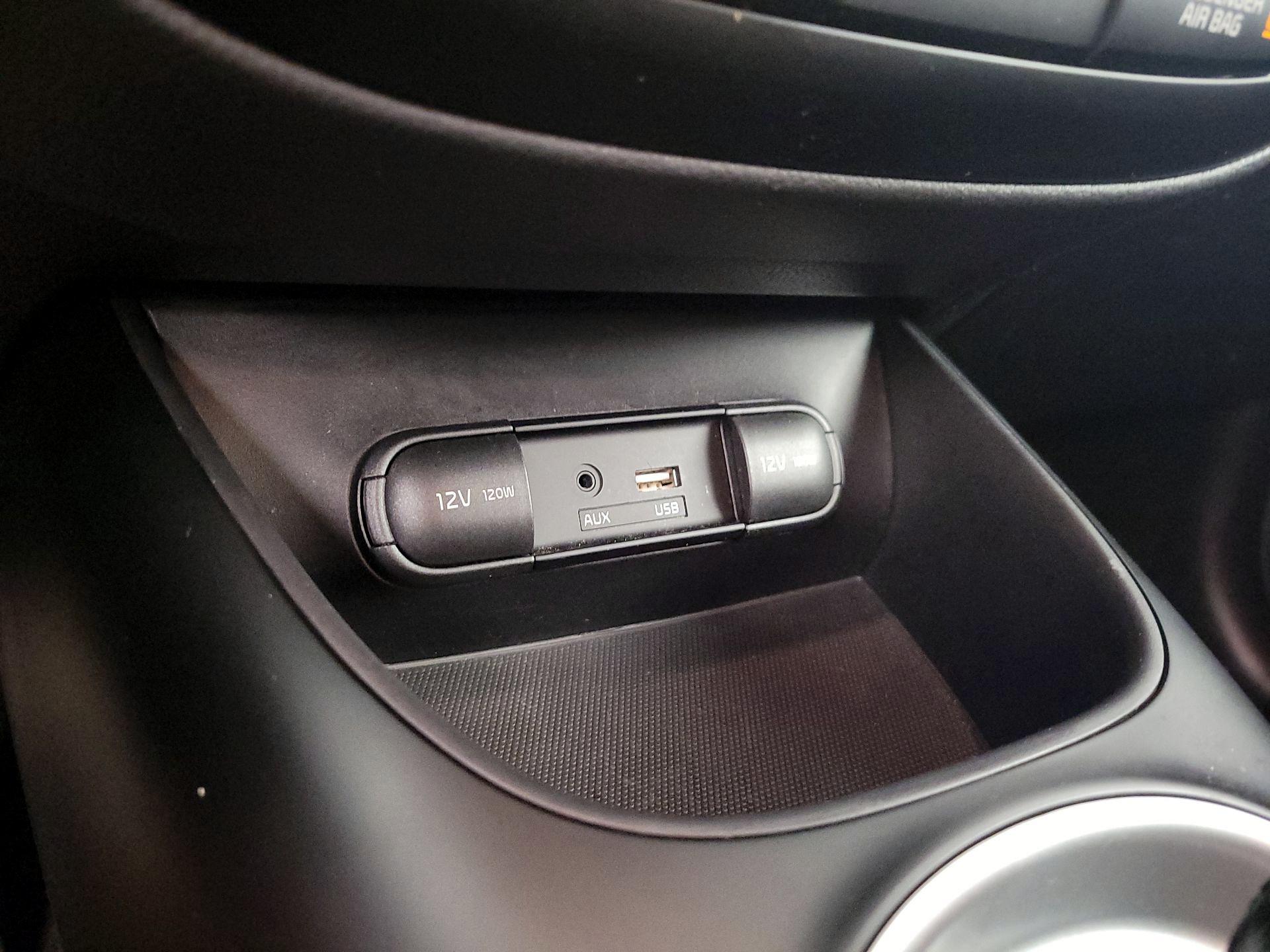 Thumbnail: 2016 Kia Soul - 15