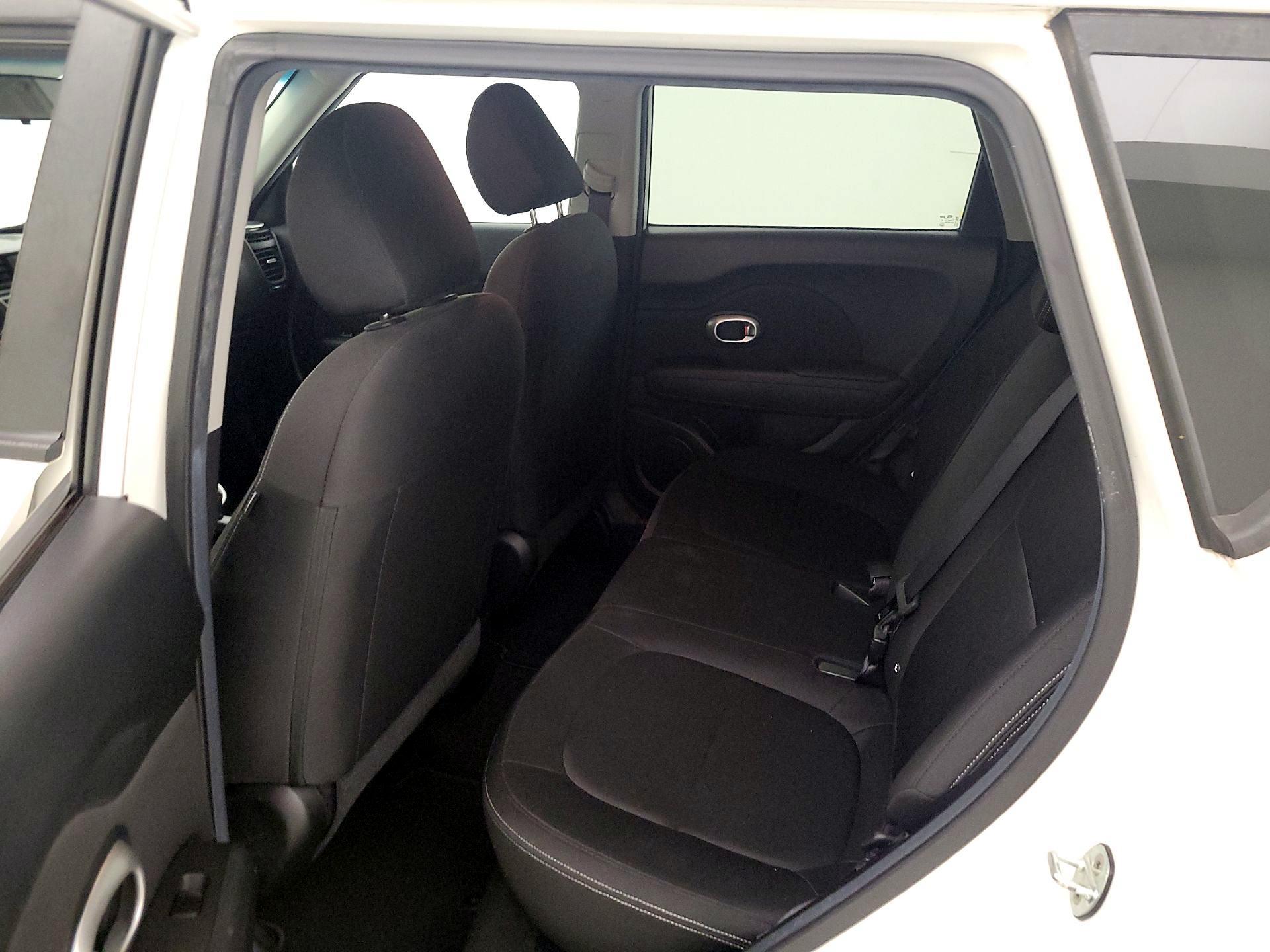 Thumbnail: 2016 Kia Soul - 16