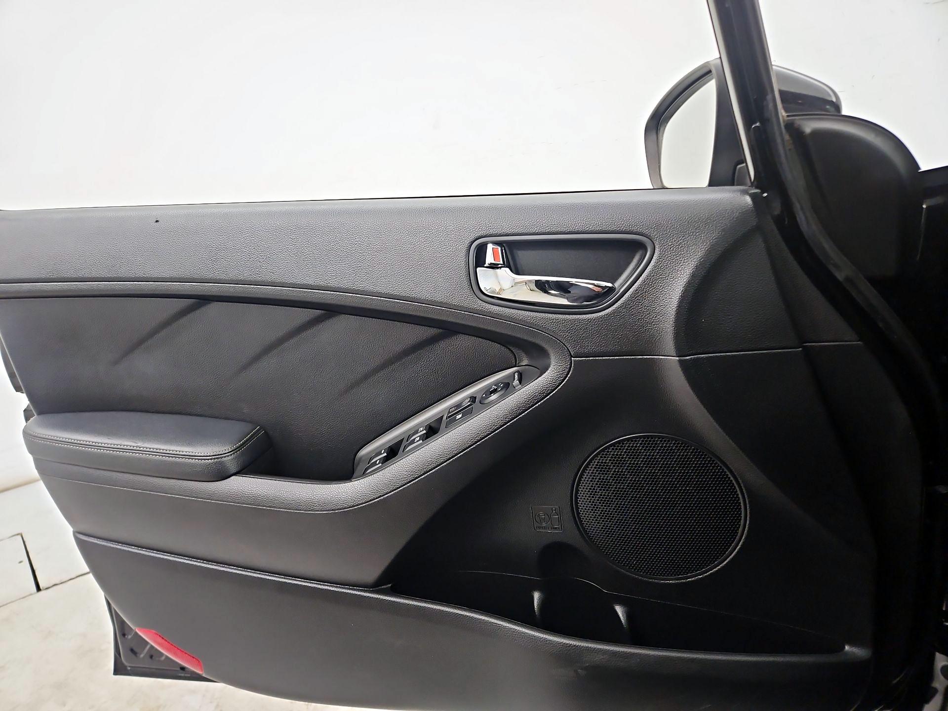 Thumbnail: 2014 Kia Forte - 12