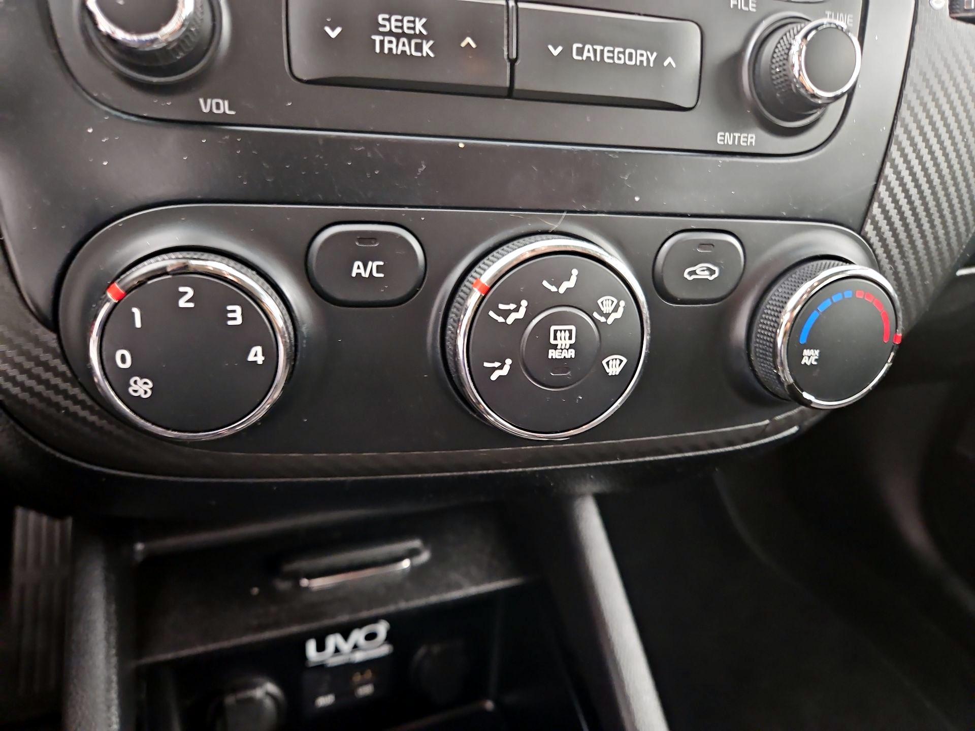 Thumbnail: 2014 Kia Forte - 16