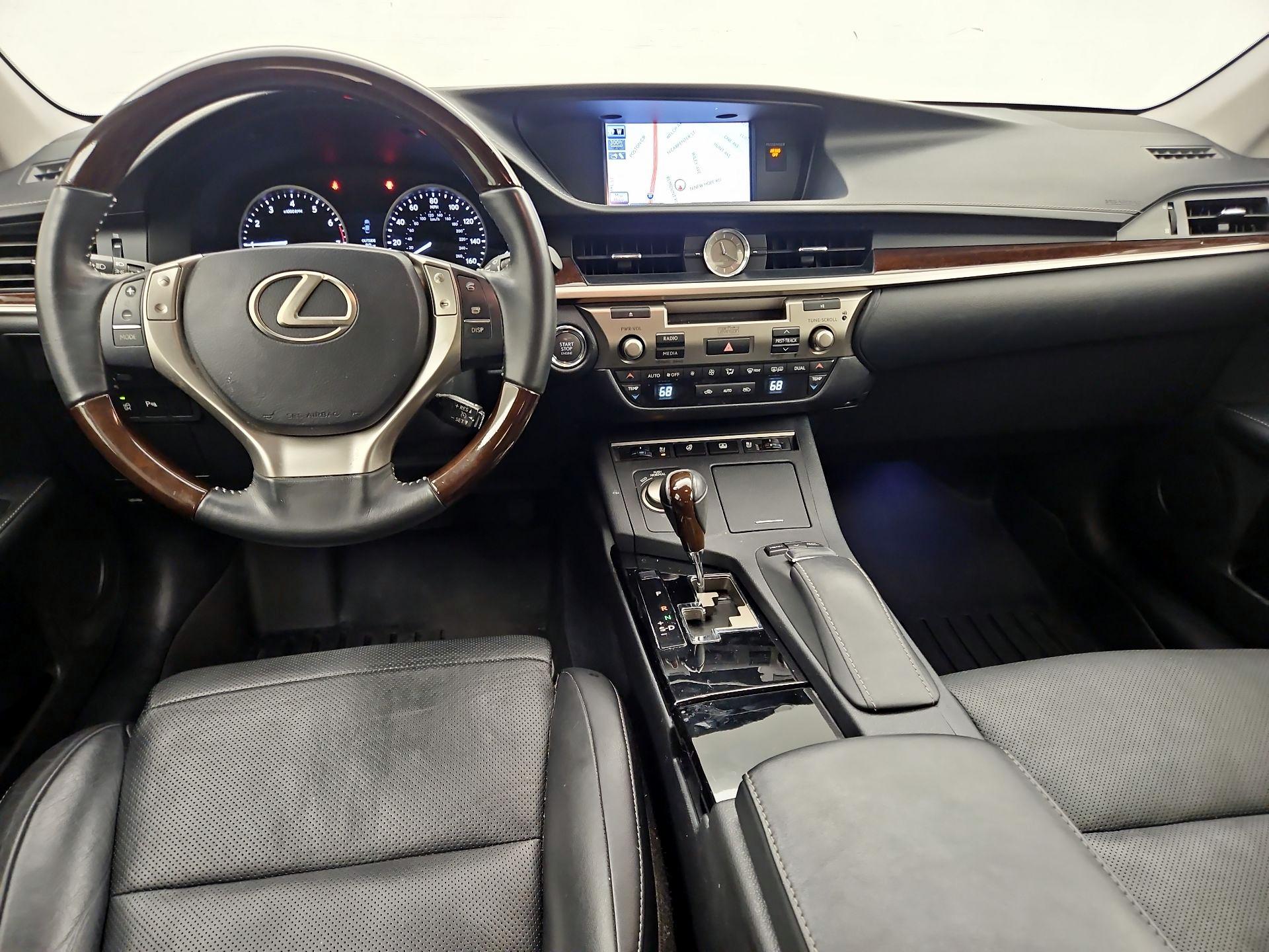 Thumbnail: 2014 Lexus ES - 9