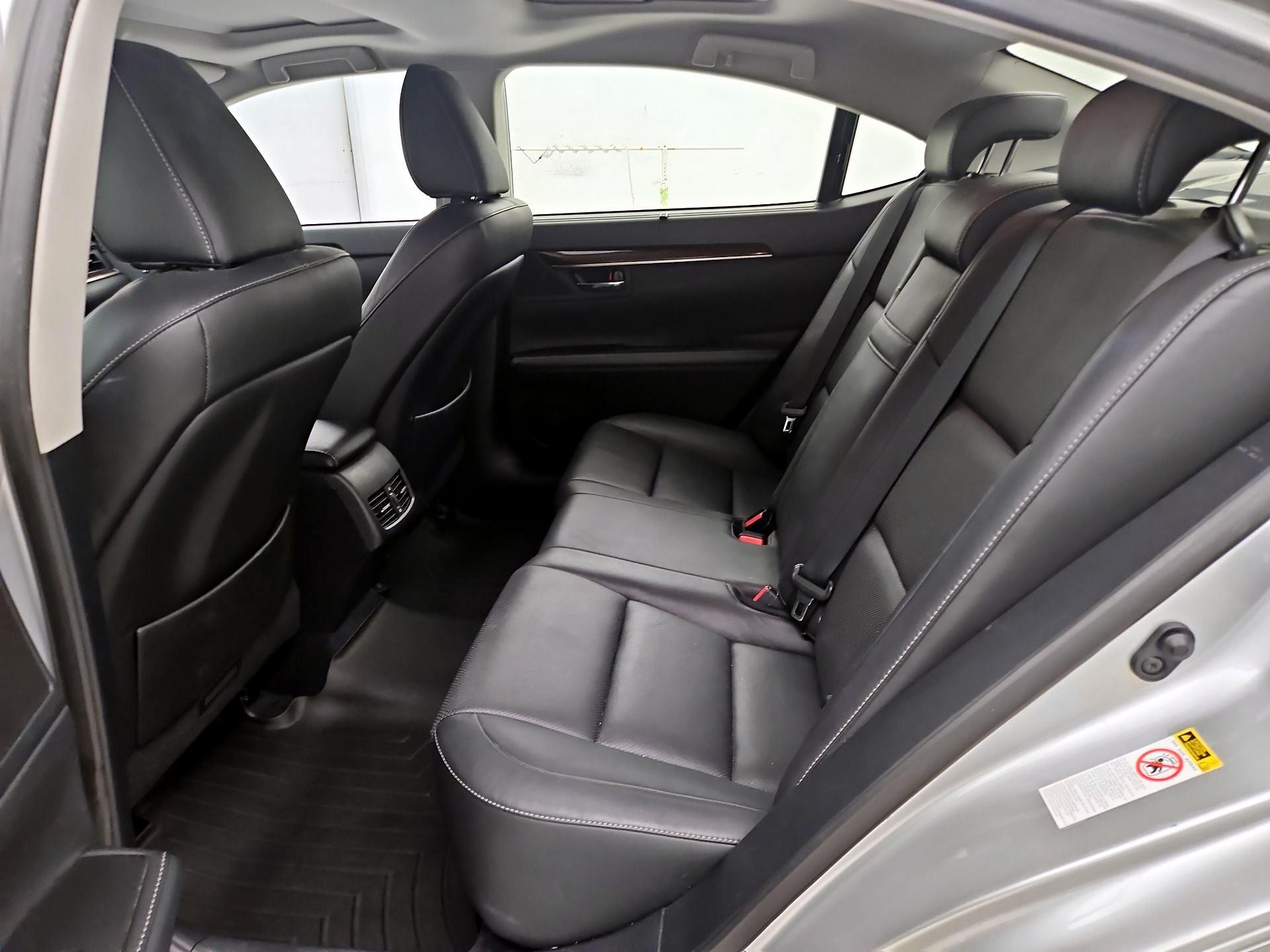 Thumbnail: 2014 Lexus ES - 19