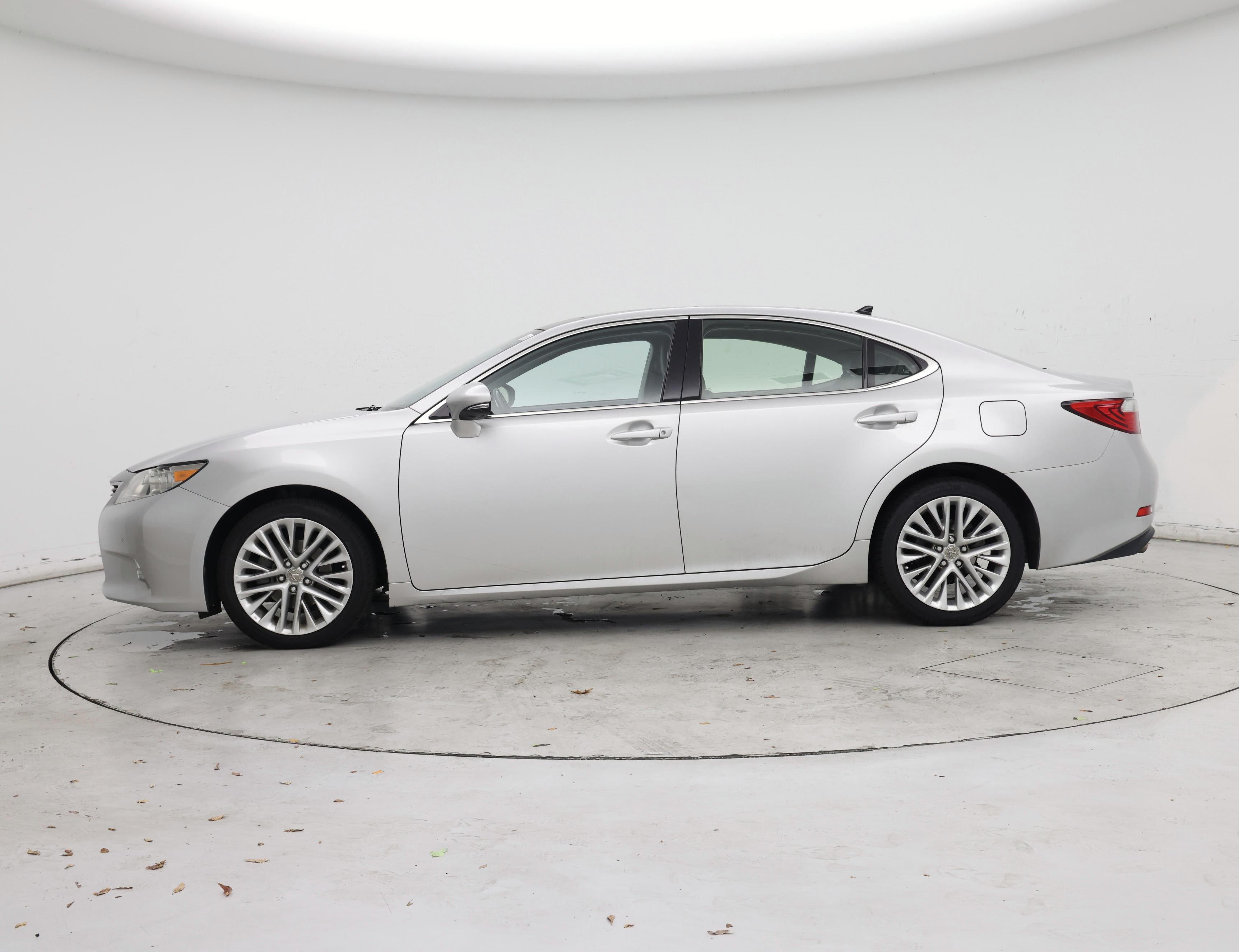 Thumbnail: 2014 Lexus ES - 3