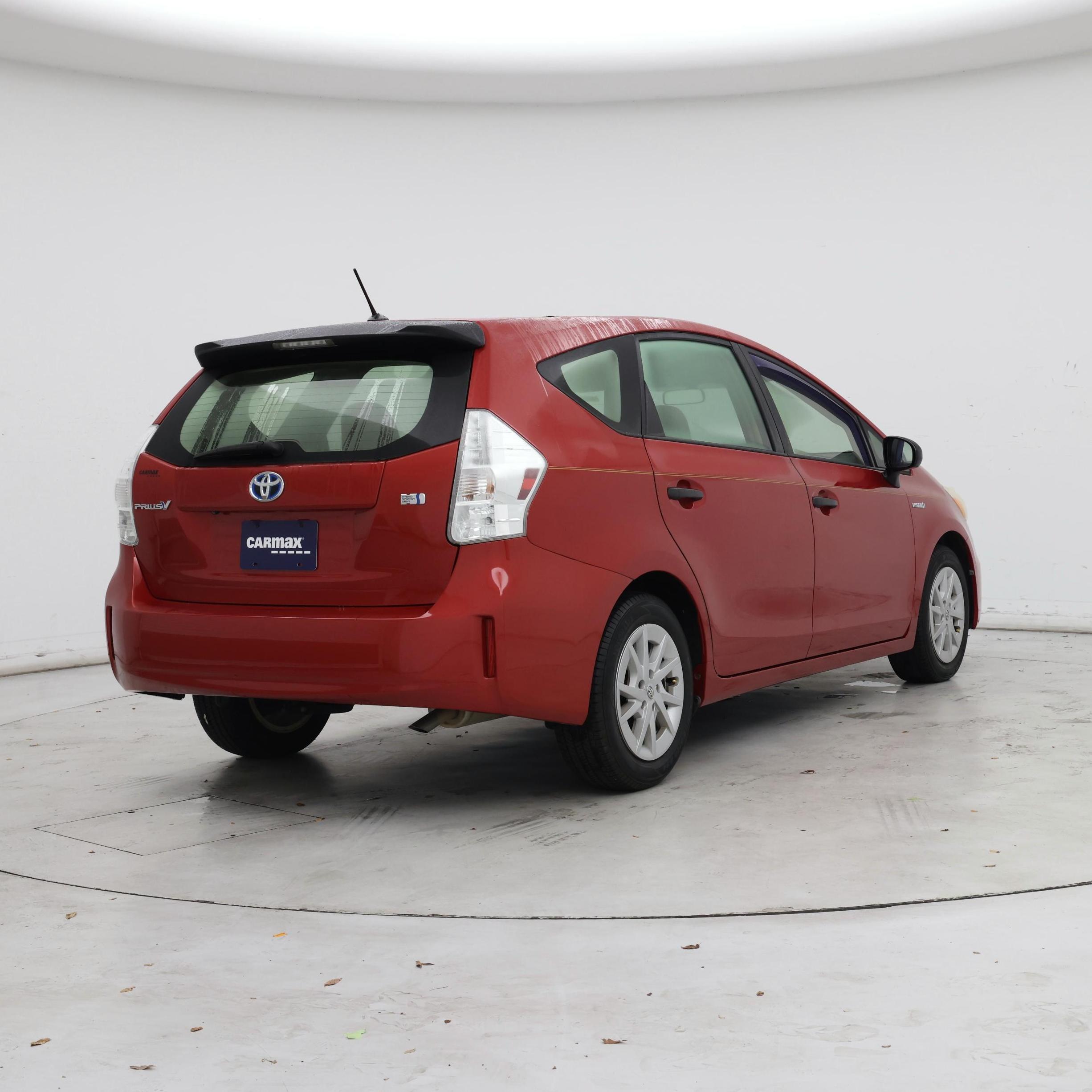 Thumbnail: 2014 Toyota Prius v - 8