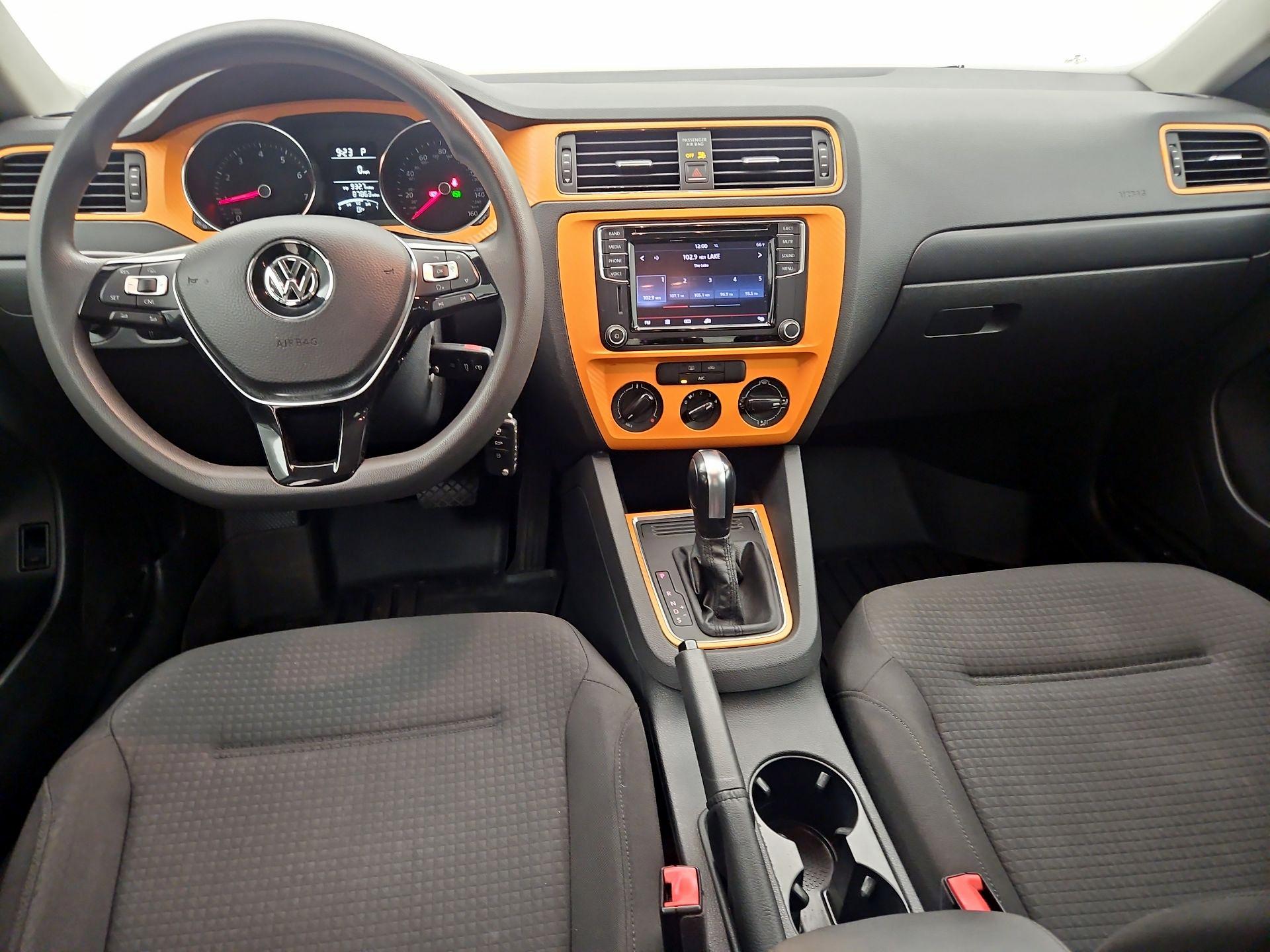 Thumbnail: 2016 Volkswagen Jetta - 9