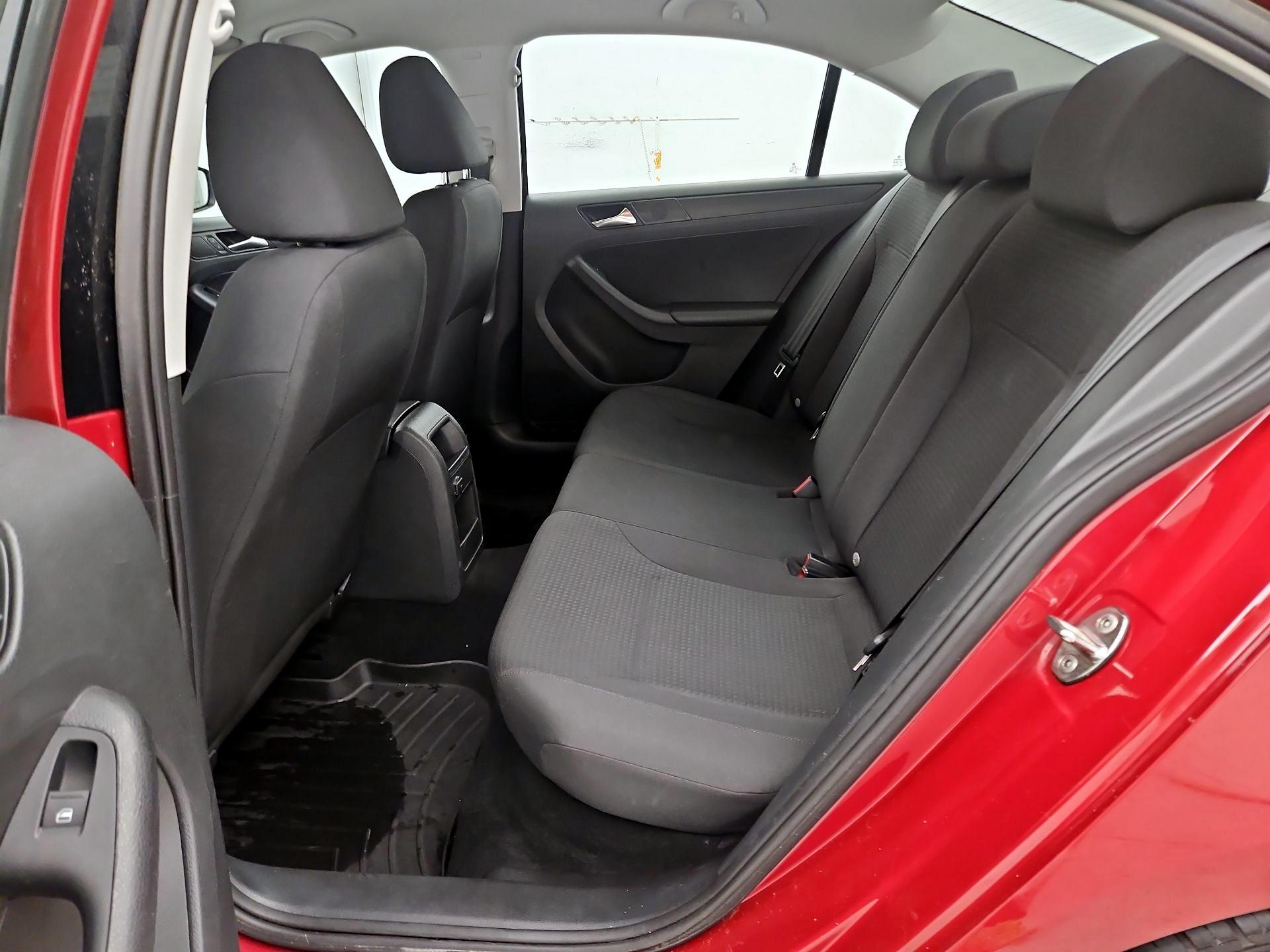 Thumbnail: 2016 Volkswagen Jetta - 19