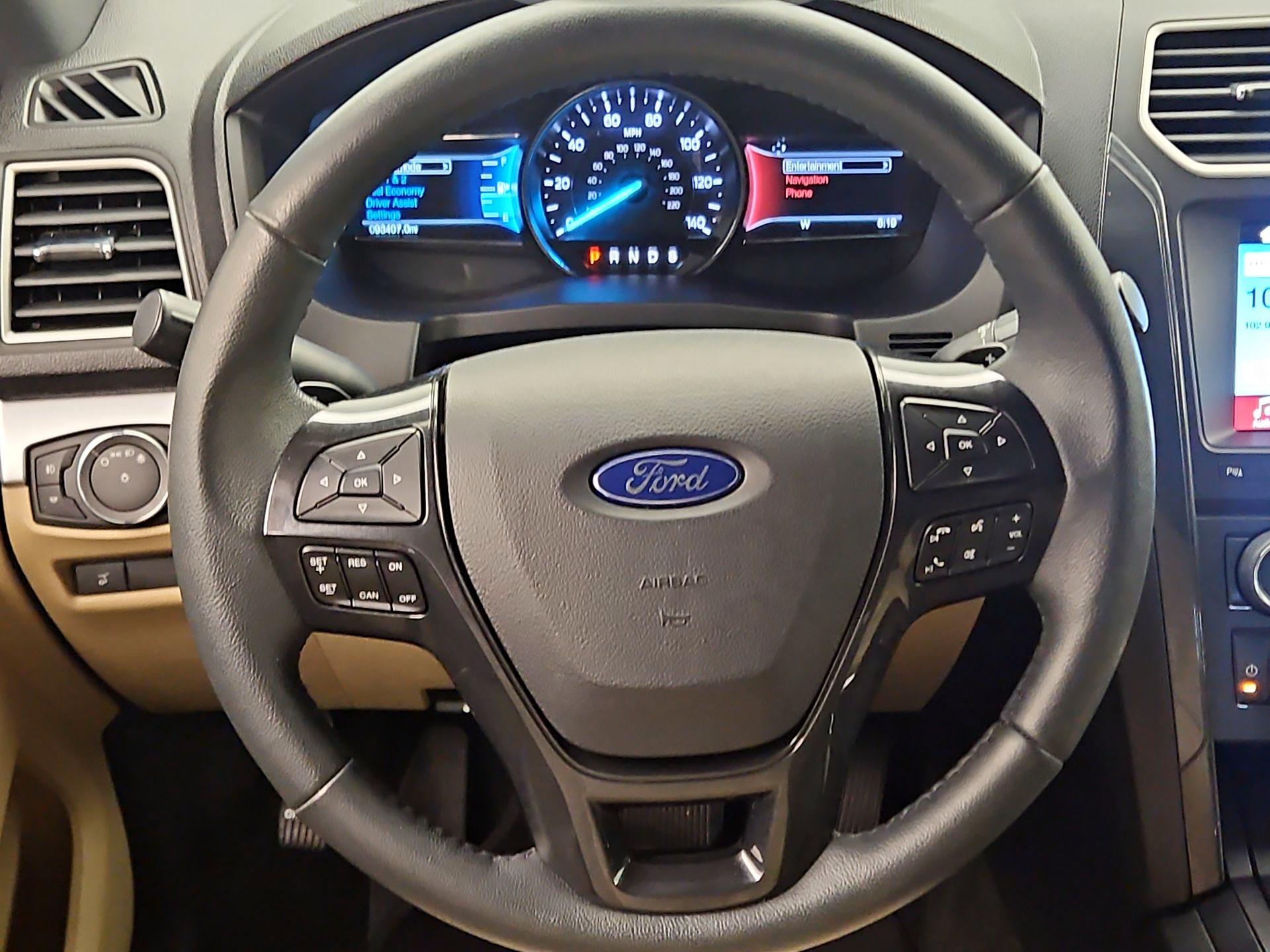 Thumbnail: 2017 Ford Explorer - 10