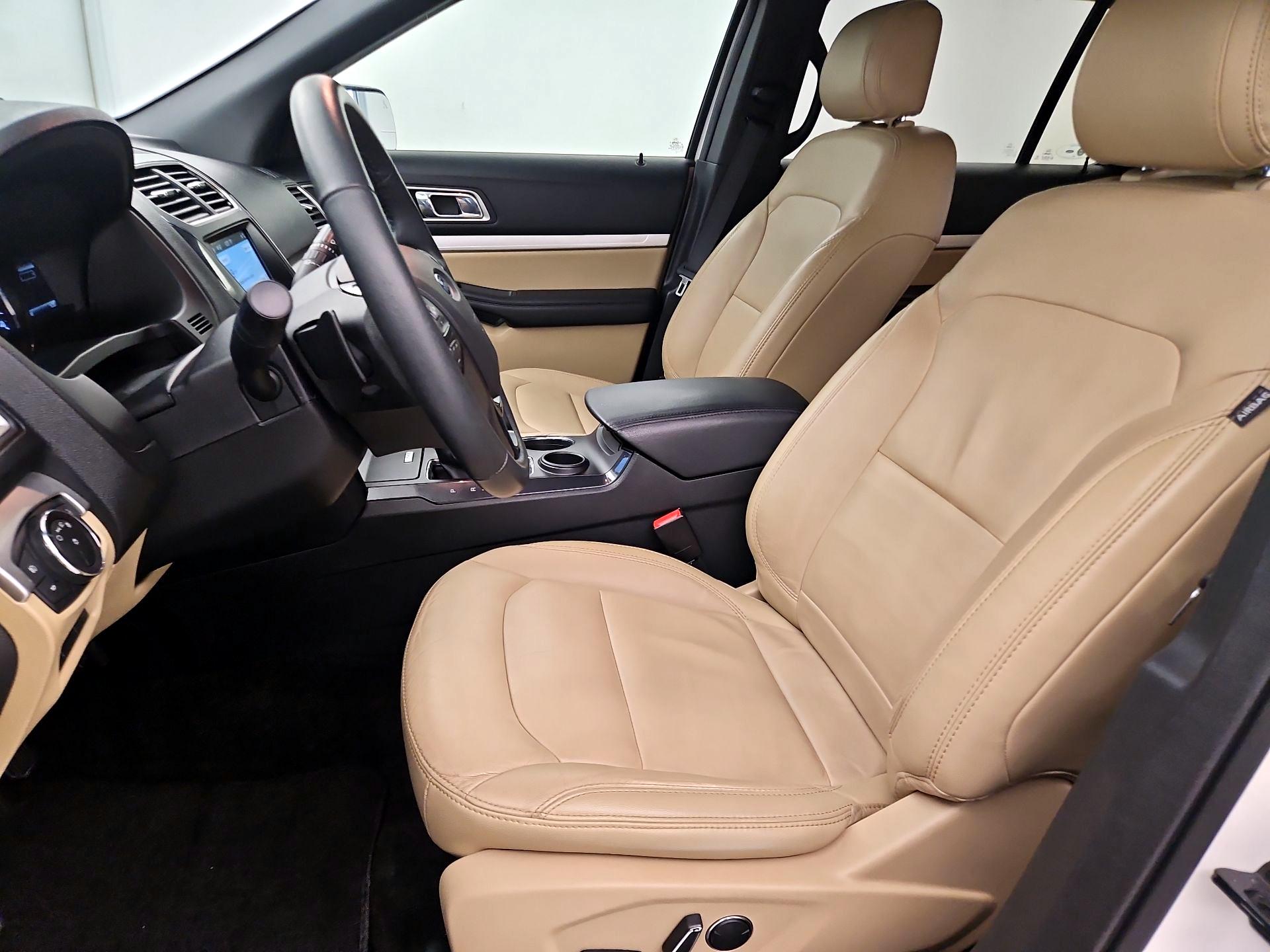 Thumbnail: 2017 Ford Explorer - 11