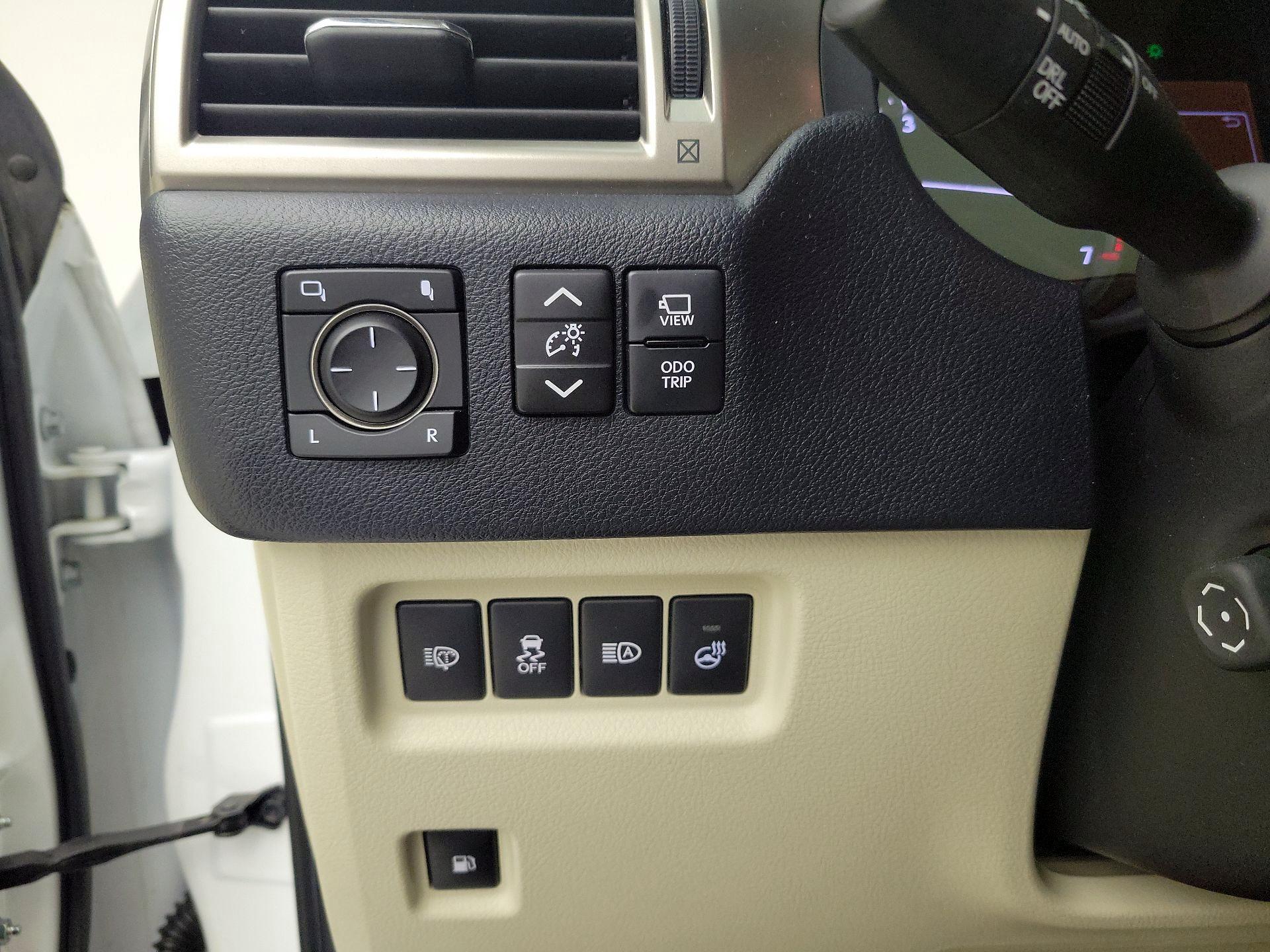 Thumbnail: 2020 Lexus GX - 13
