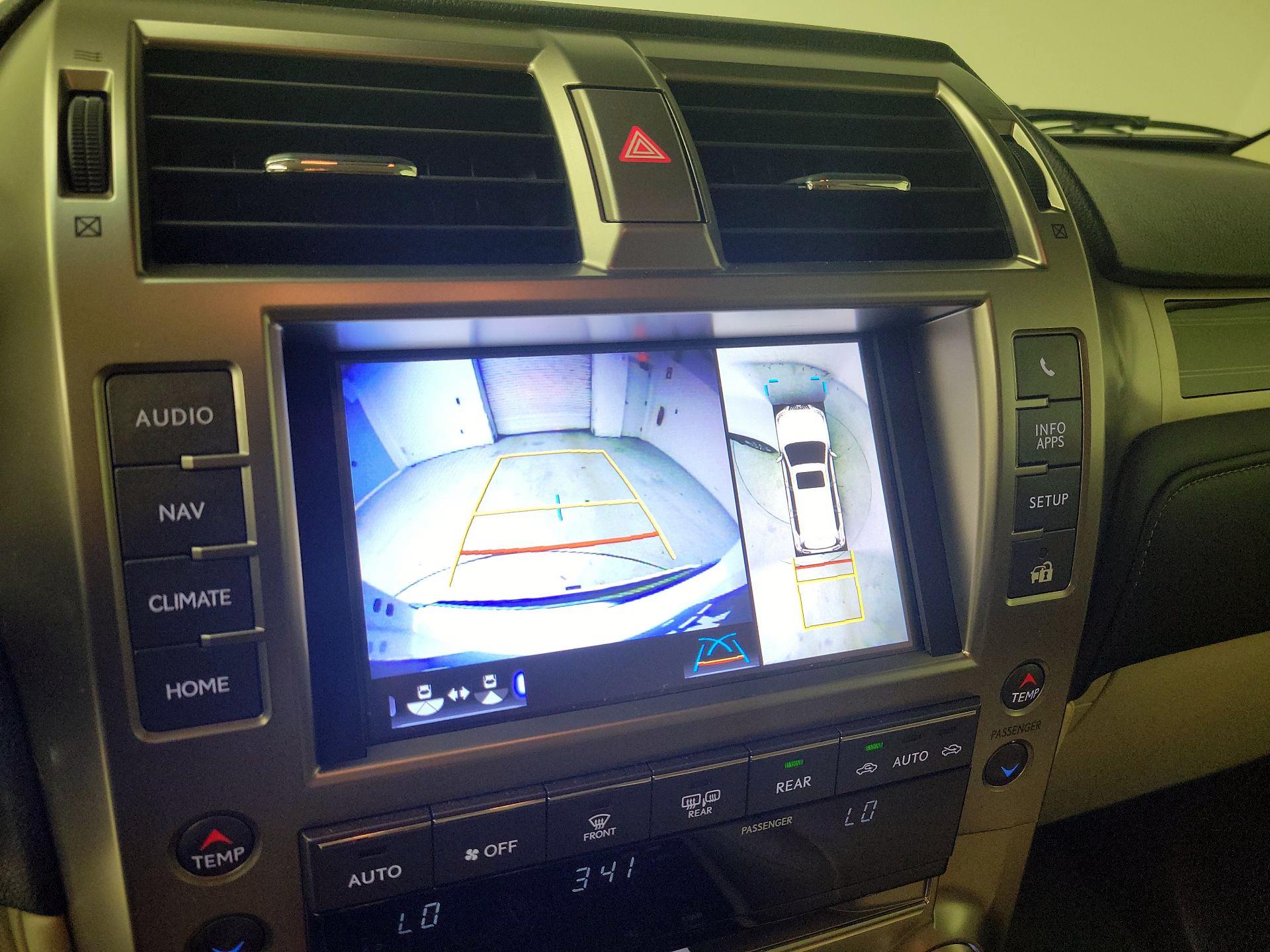 Thumbnail: 2020 Lexus GX - 15