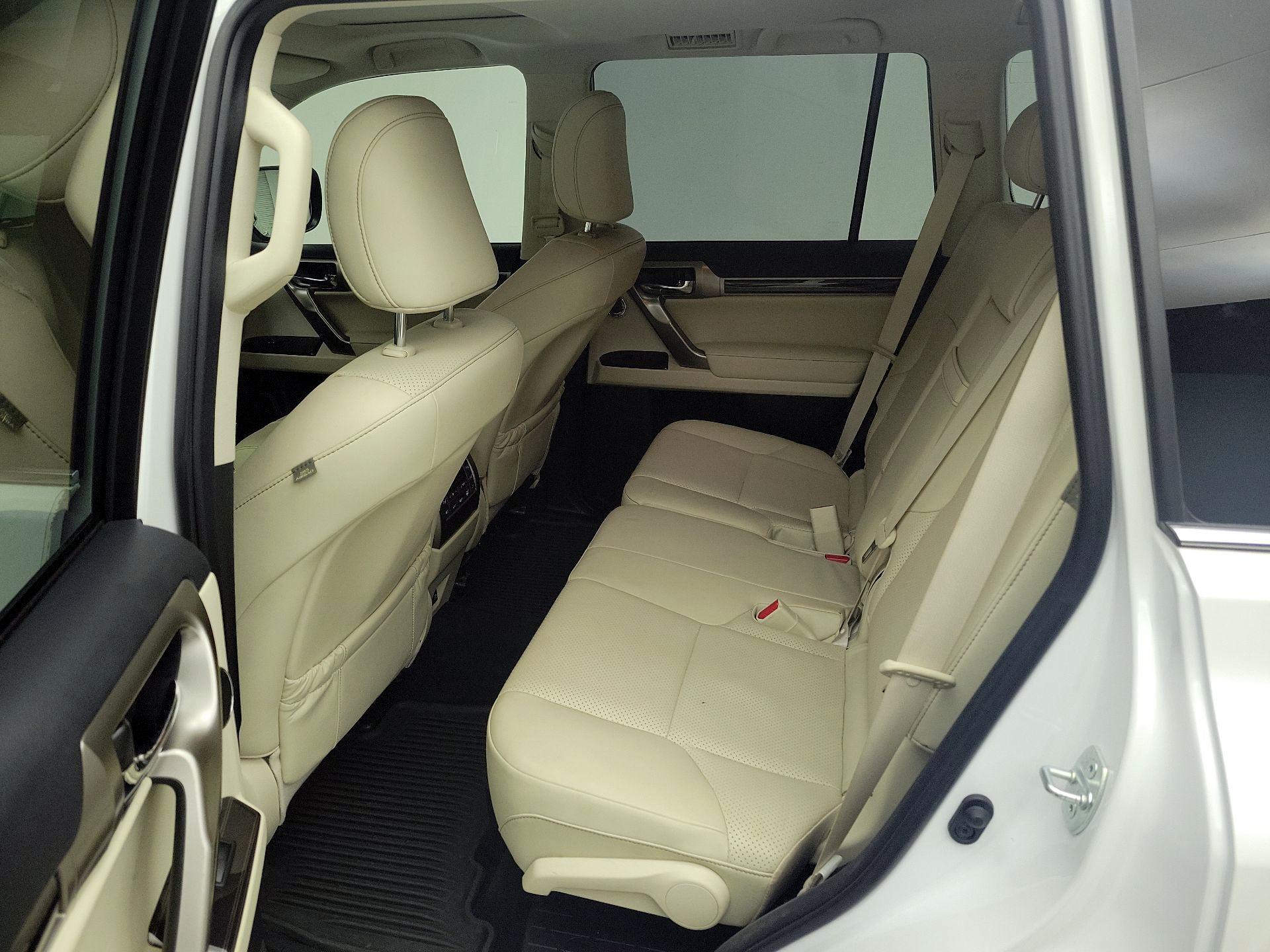 Thumbnail: 2020 Lexus GX - 20