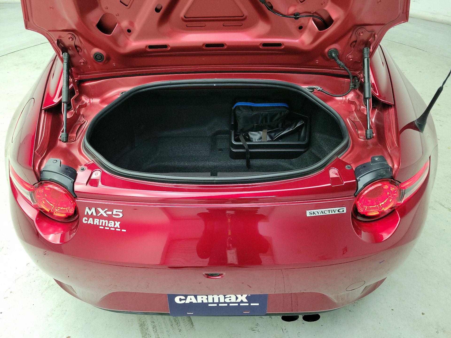 Thumbnail: 2021 Mazda MX-5 Miata - 20