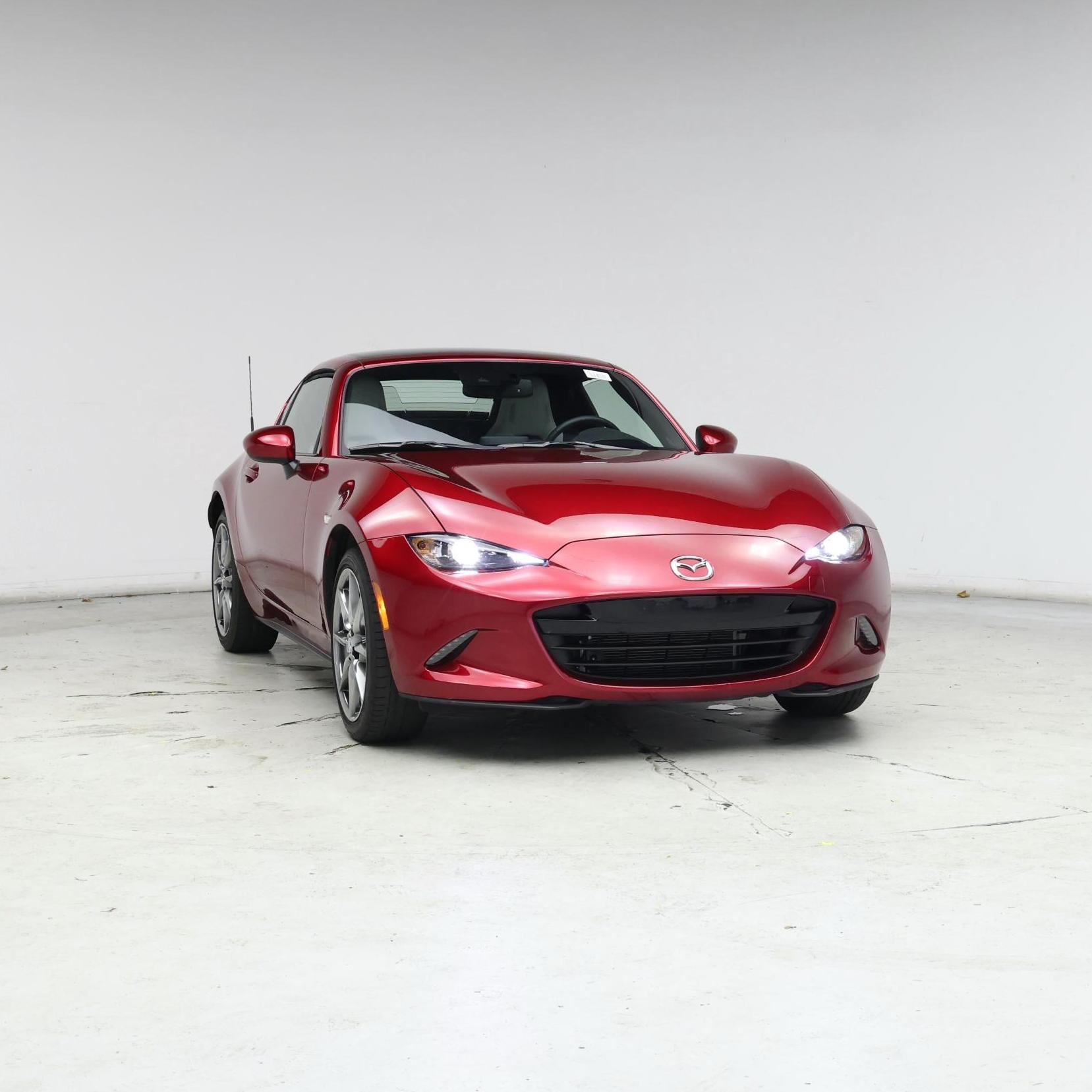 Thumbnail: 2021 Mazda MX-5 Miata - 4