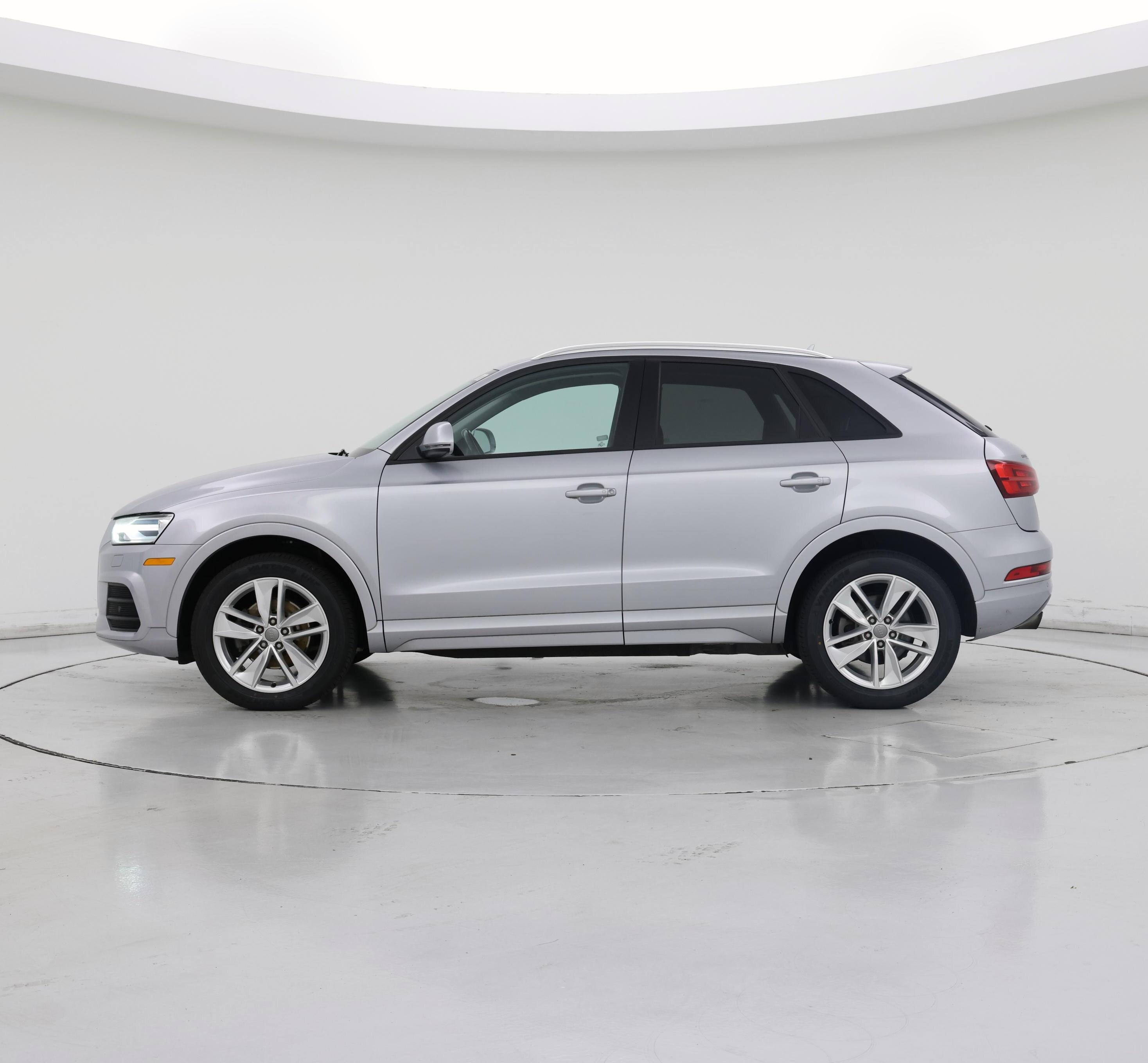 Thumbnail: 2017 Audi Q3 - 3