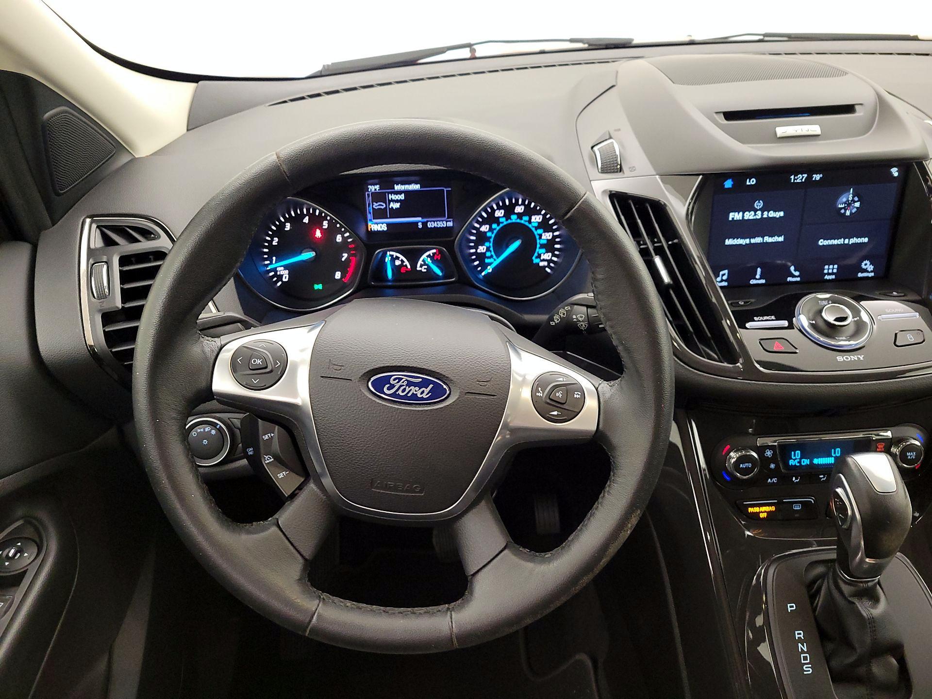 Thumbnail: 2016 Ford Escape - 10