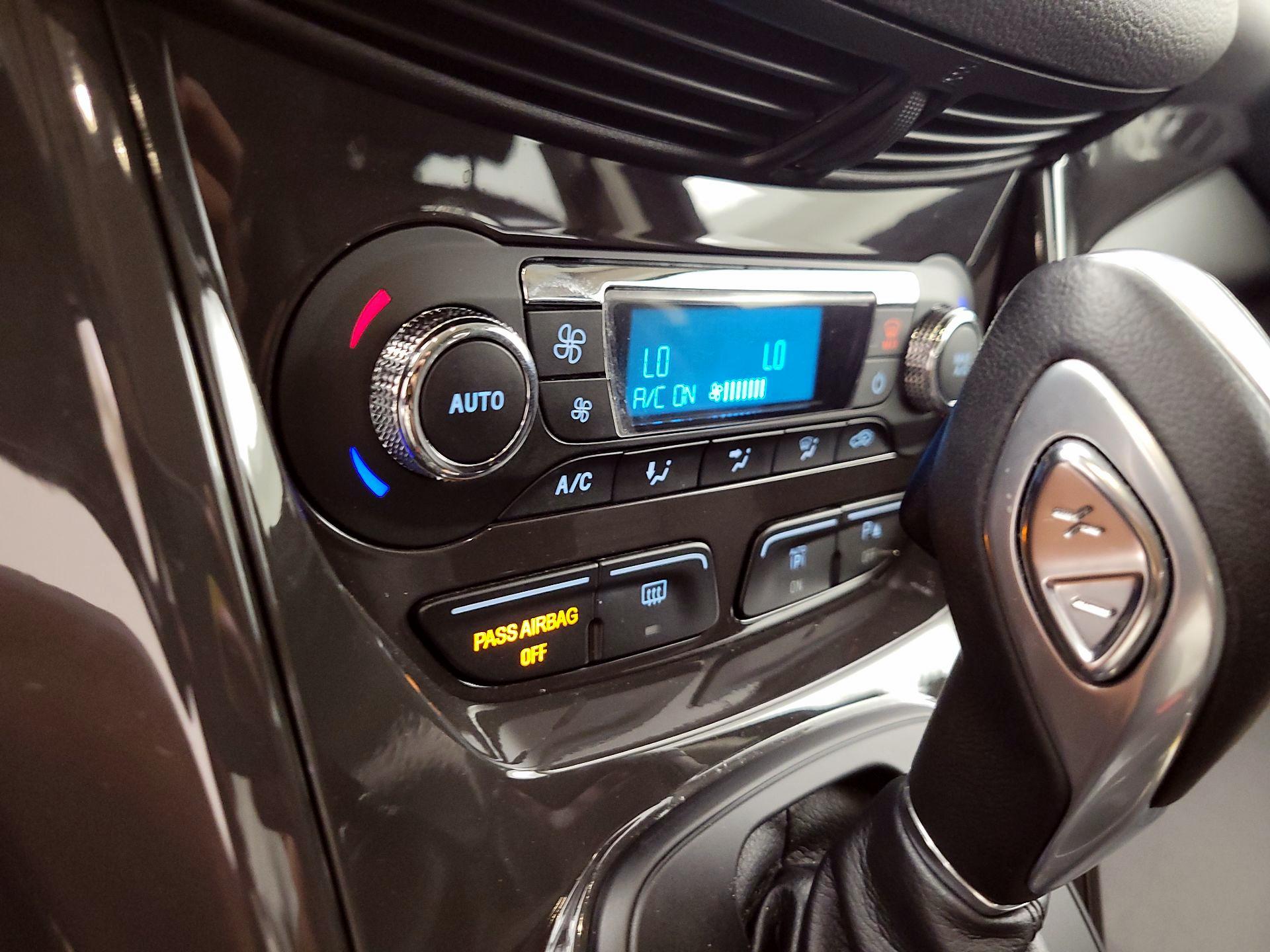 Thumbnail: 2016 Ford Escape - 16
