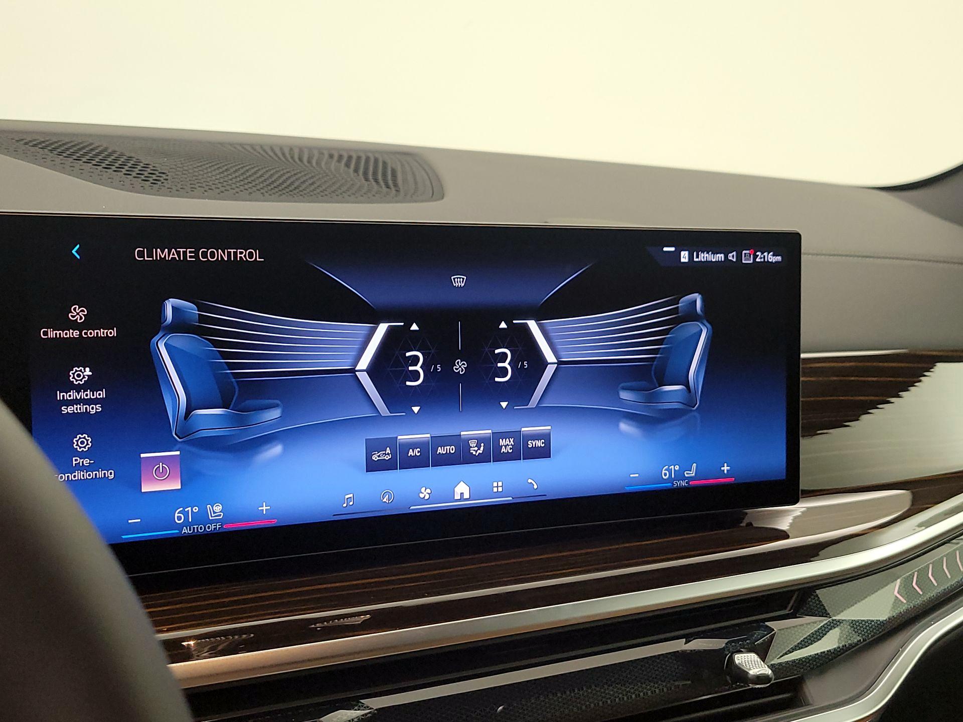 Thumbnail: 2026 BMW X5 - 17