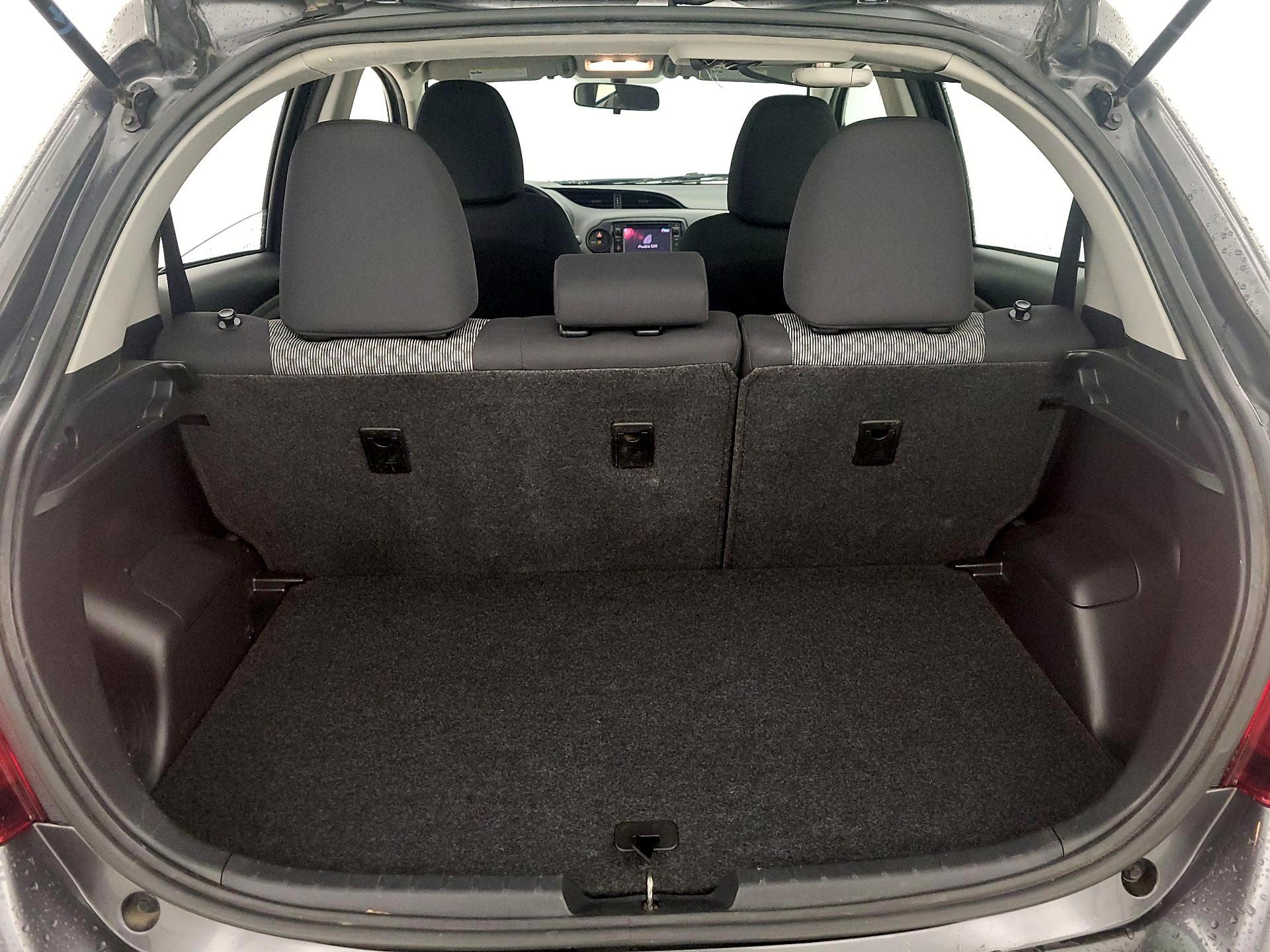 Thumbnail: 2015 Toyota Yaris - 19
