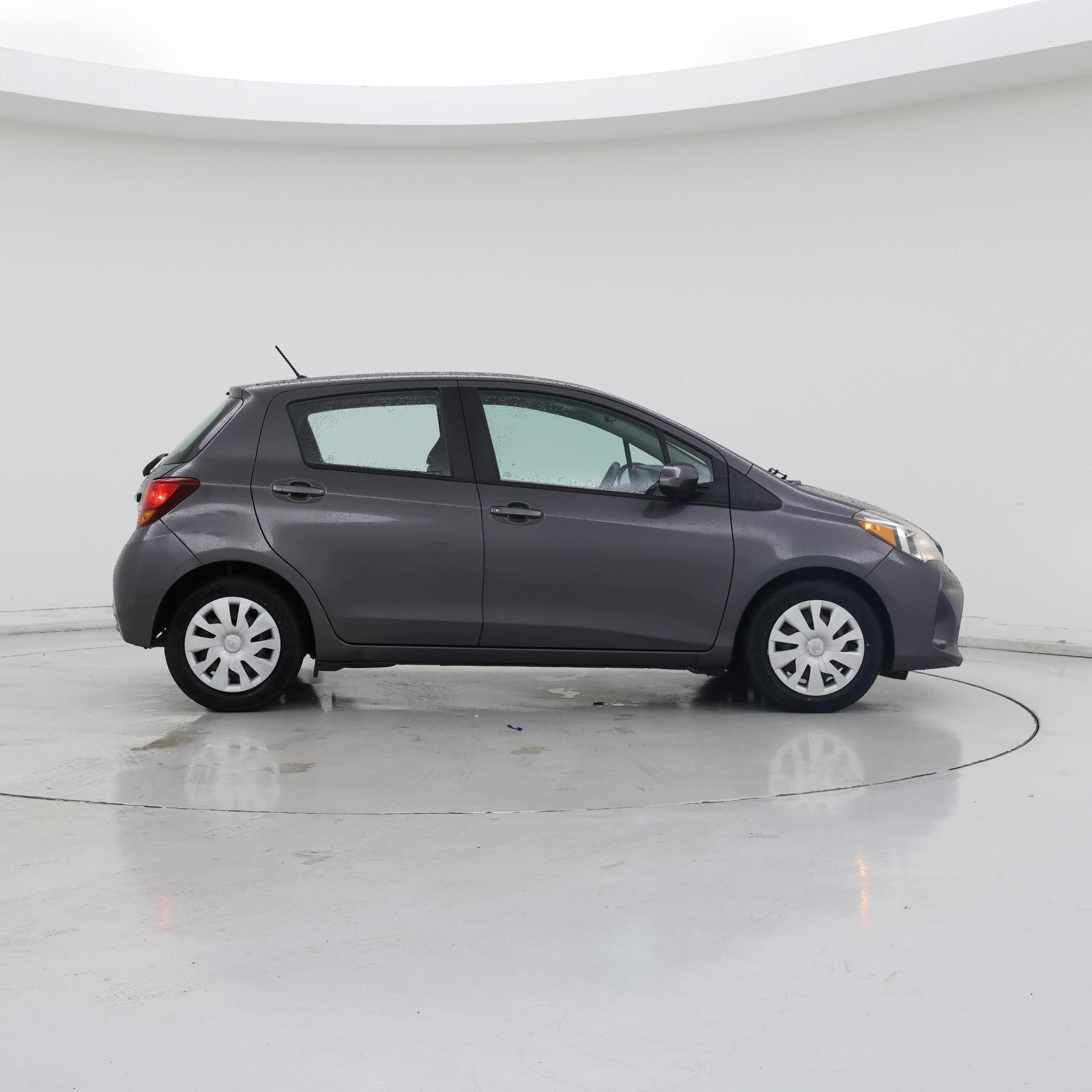 Thumbnail: 2015 Toyota Yaris - 7