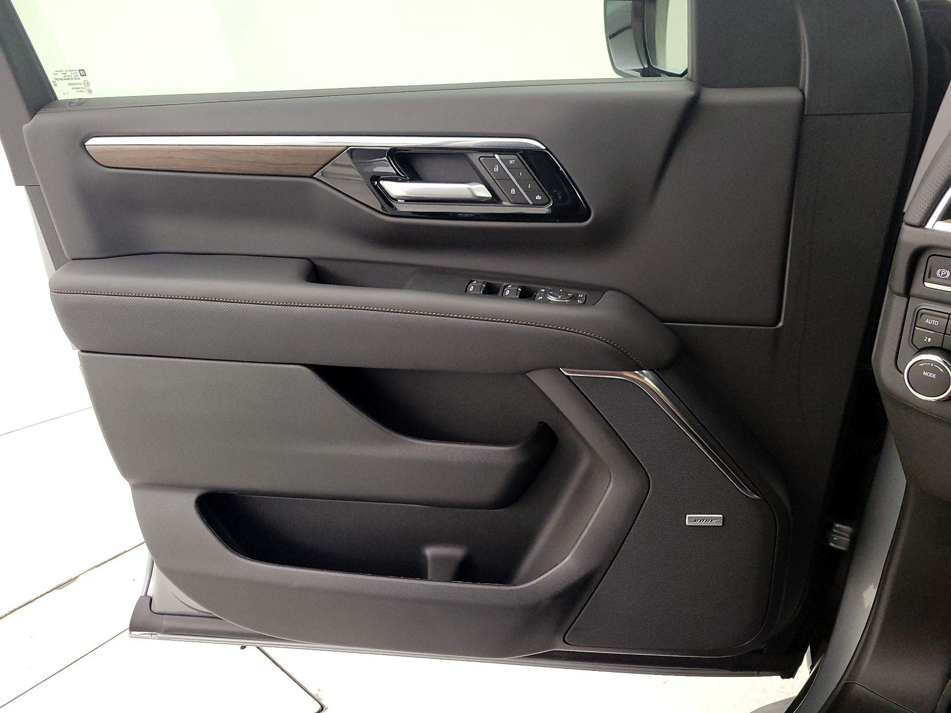 Thumbnail: 2025 Chevrolet Tahoe - 12