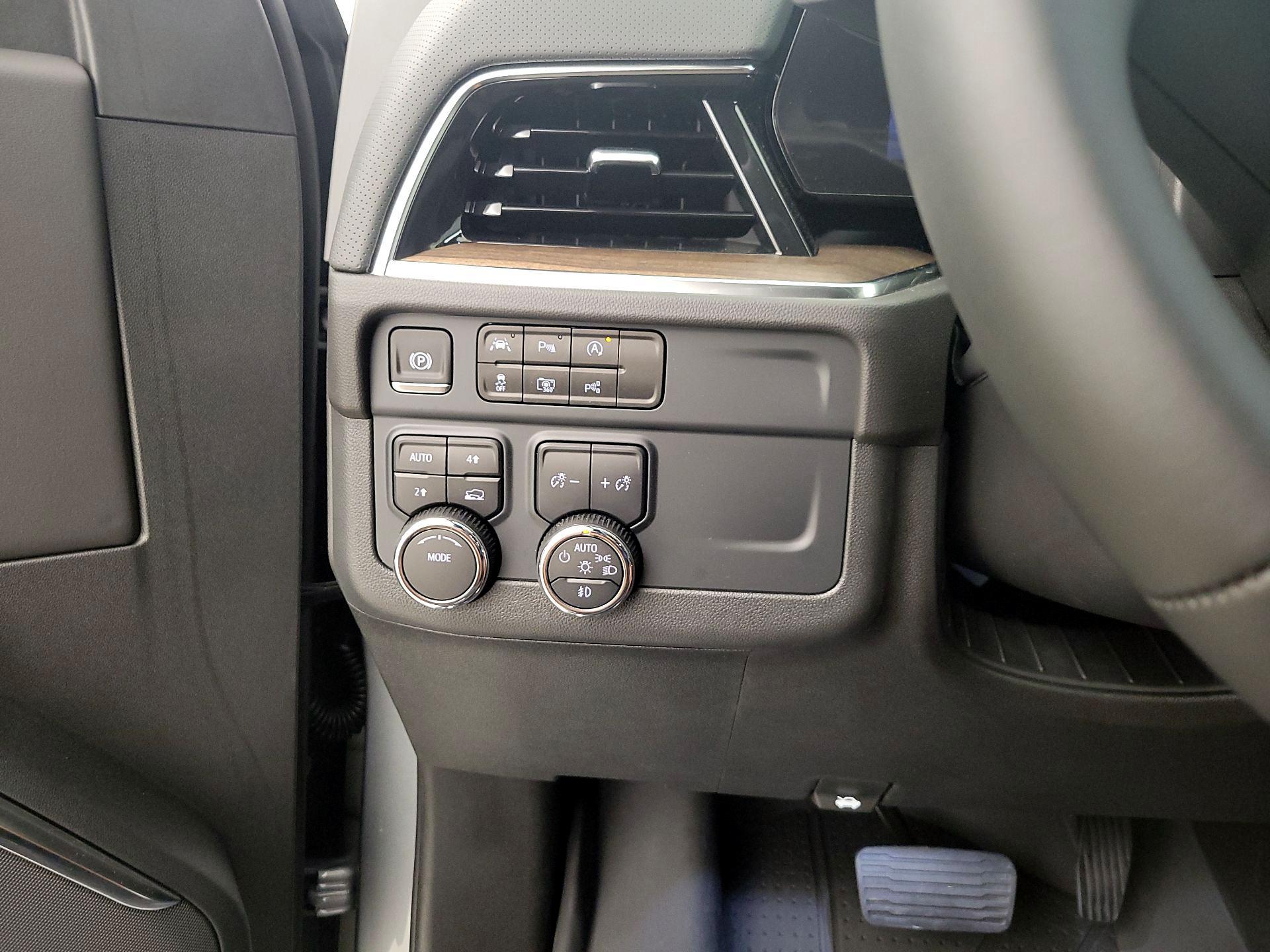 Thumbnail: 2025 Chevrolet Tahoe - 13