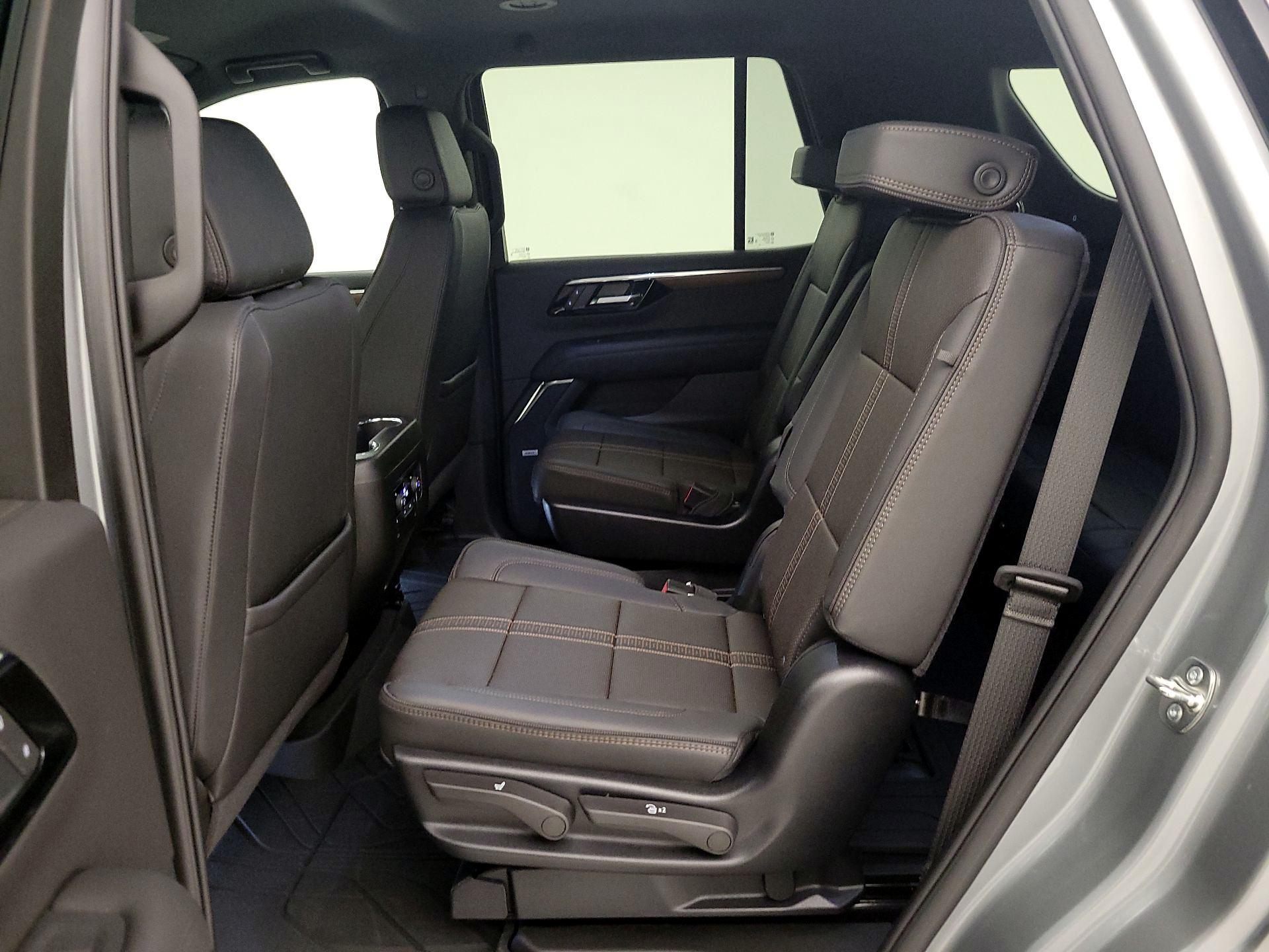 Thumbnail: 2025 Chevrolet Tahoe - 20