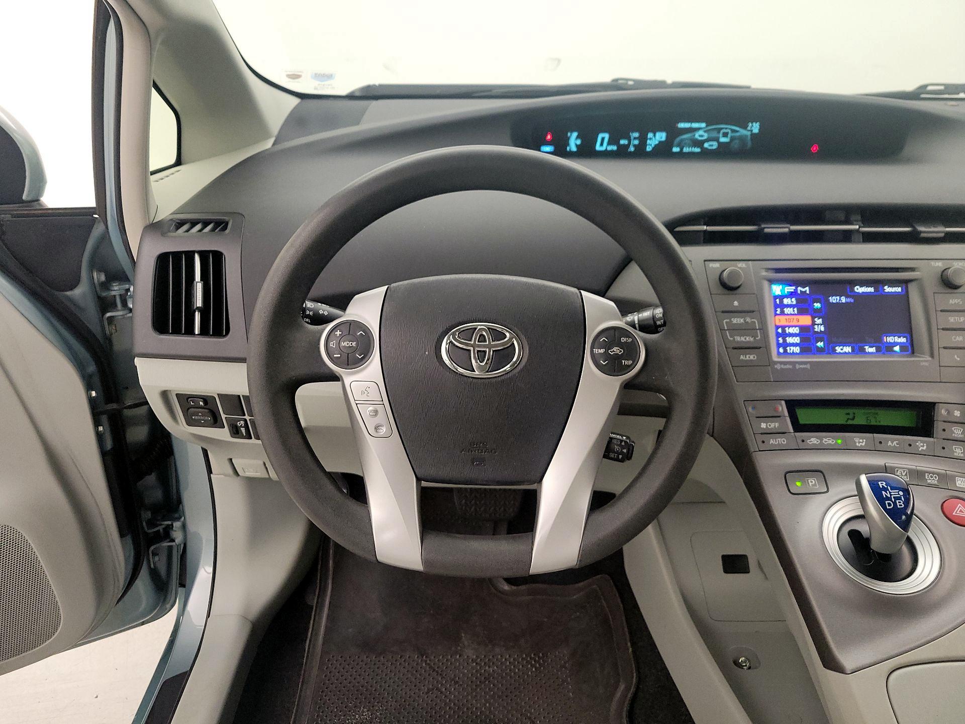 Thumbnail: 2015 Toyota Prius - 10