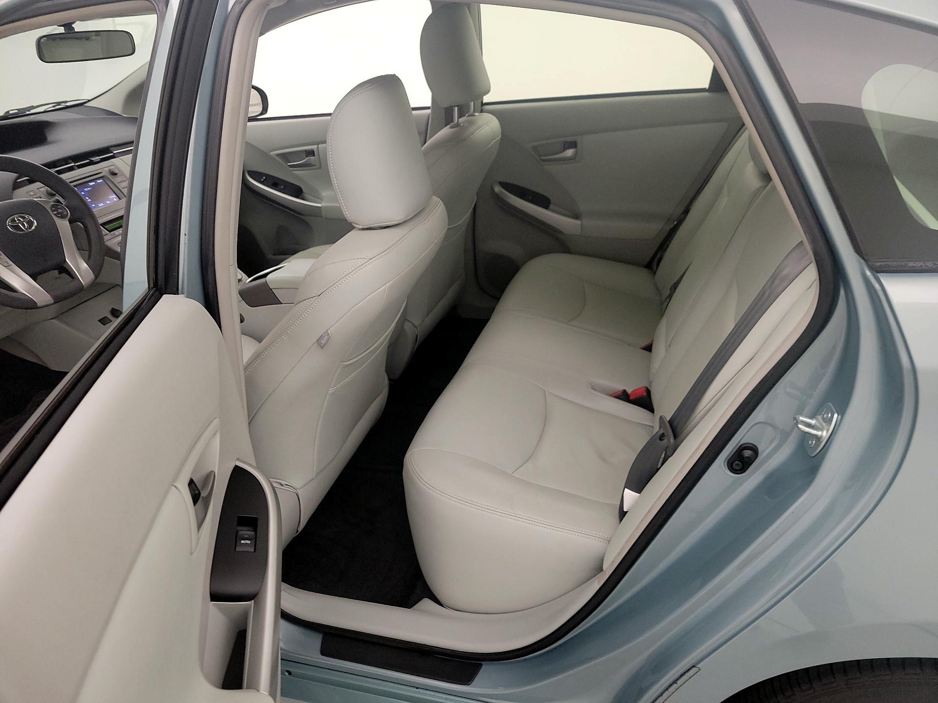 Thumbnail: 2015 Toyota Prius - 19