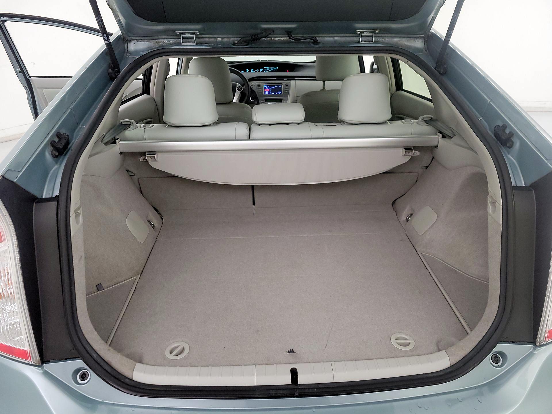Thumbnail: 2015 Toyota Prius - 20