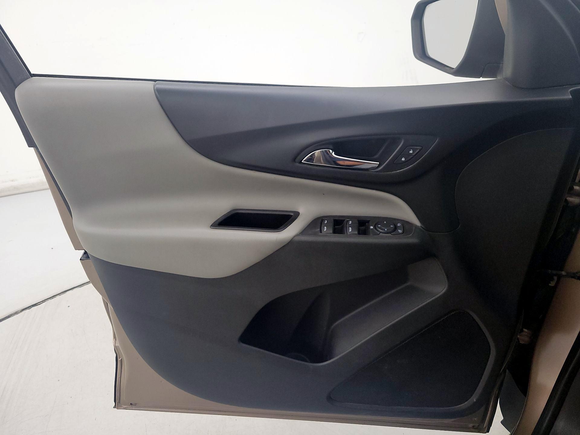 Thumbnail: 2018 Chevrolet Equinox - 12