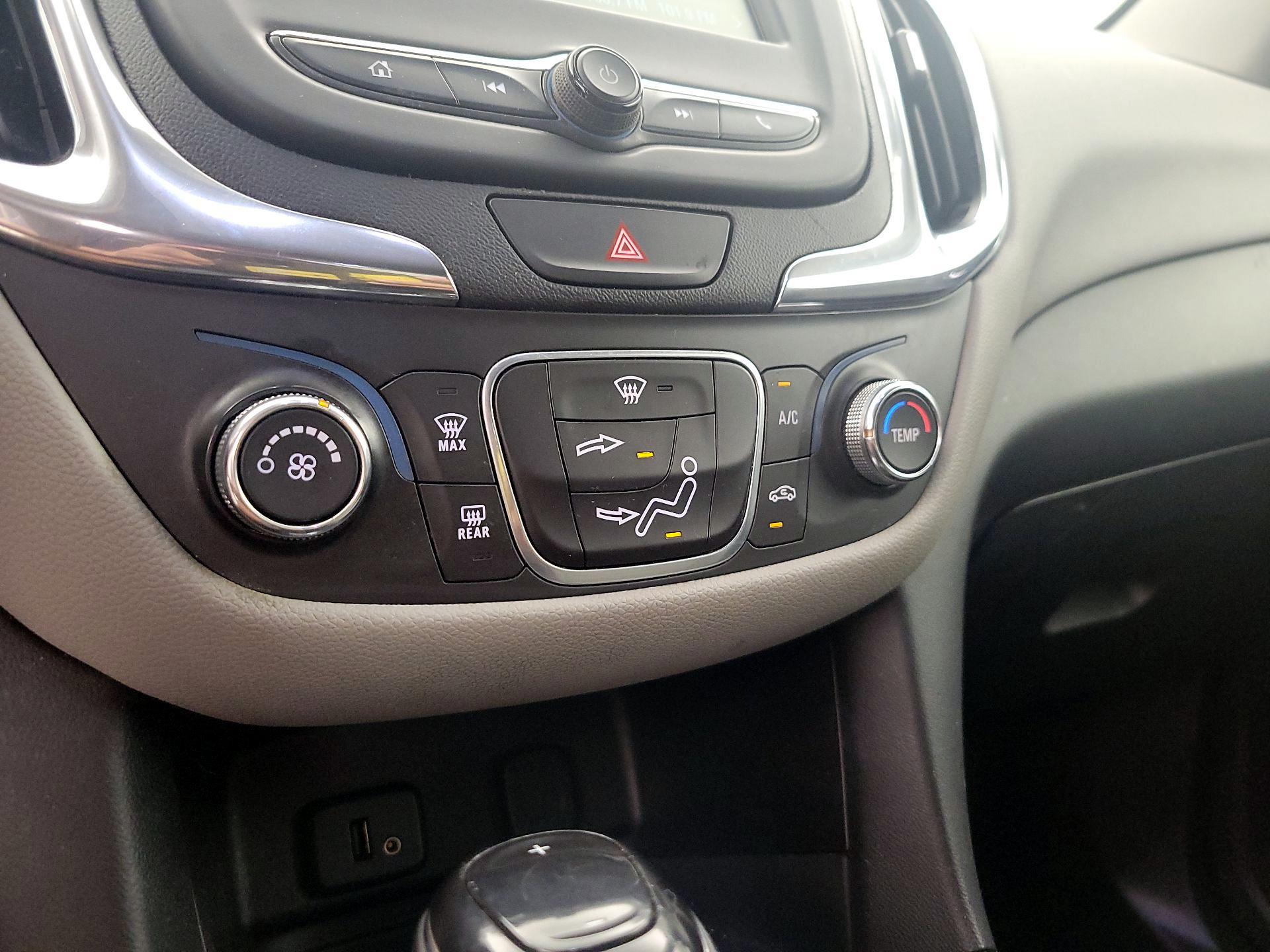 Thumbnail: 2018 Chevrolet Equinox - 16