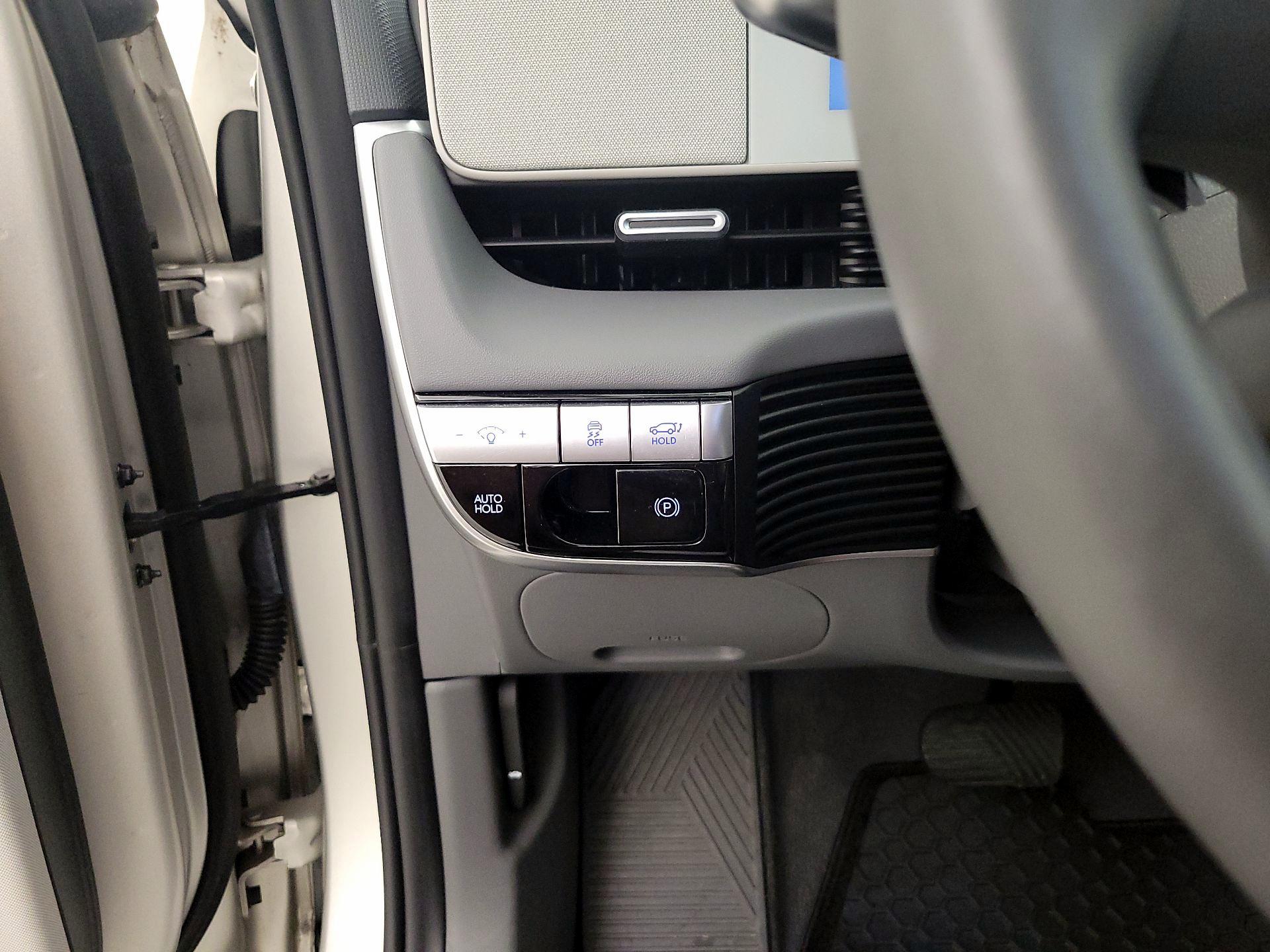 Thumbnail: 2023 Hyundai Ioniq 5 - 13