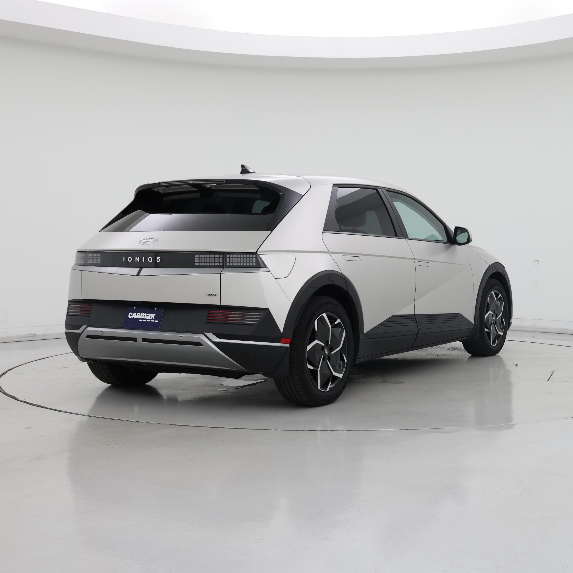 Thumbnail: 2023 Hyundai Ioniq 5 - 8