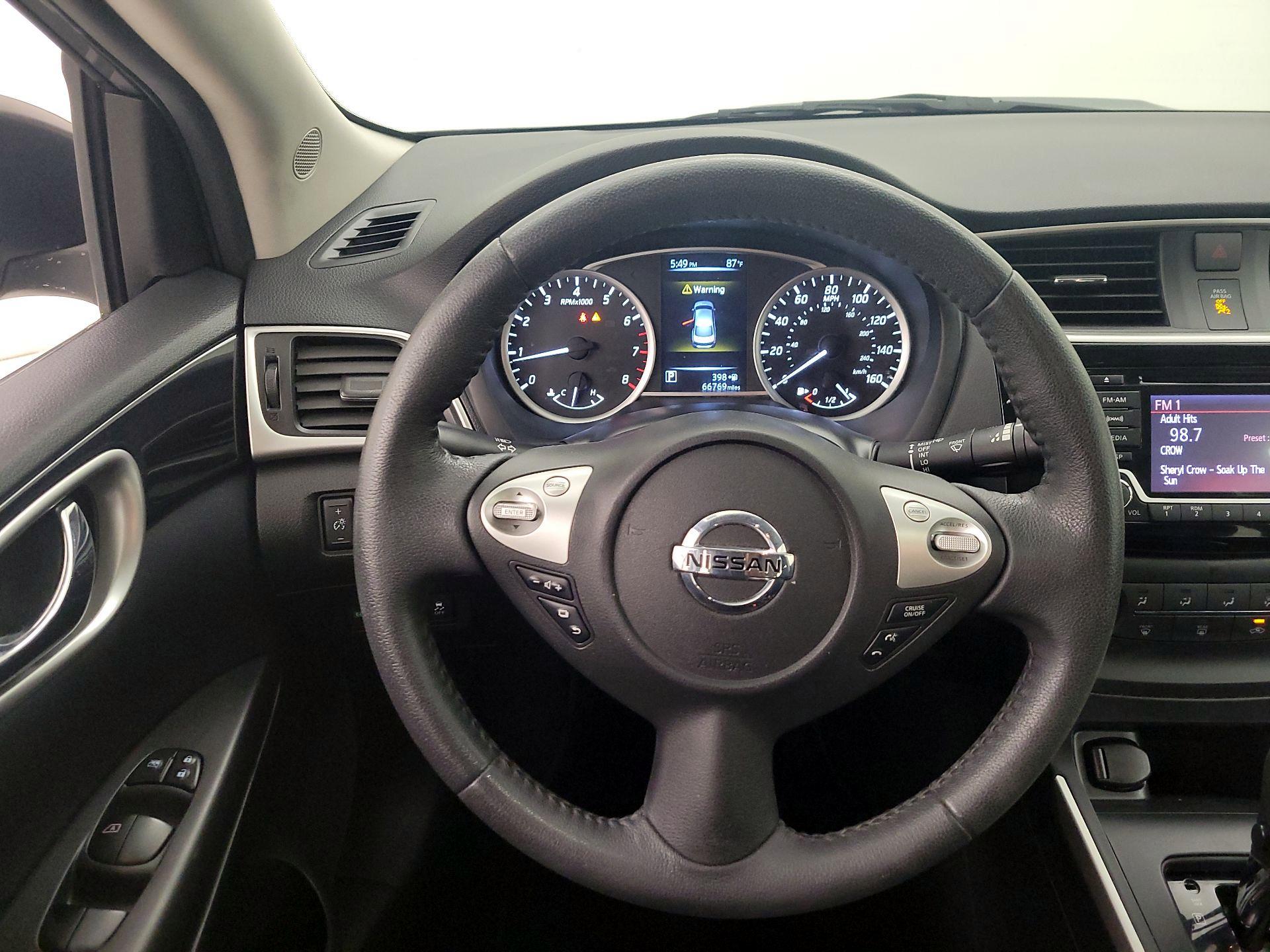 Thumbnail: 2017 Nissan Sentra - 10