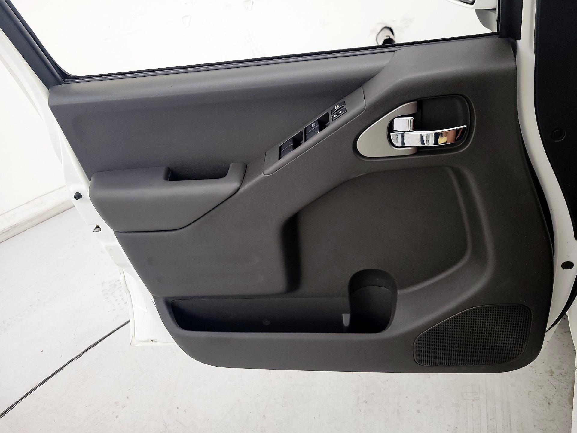 Thumbnail: 2015 Nissan Frontier - 12