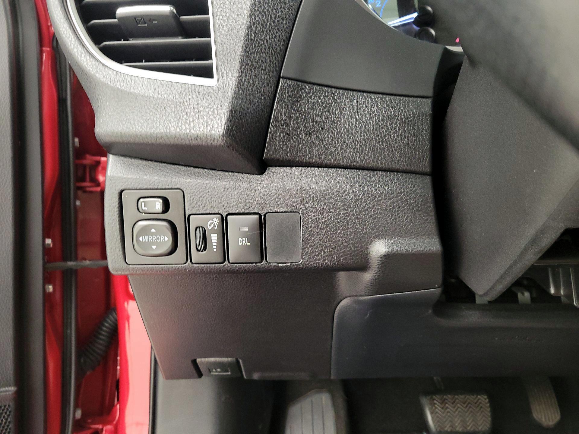 Thumbnail: 2016 Toyota Corolla - 13