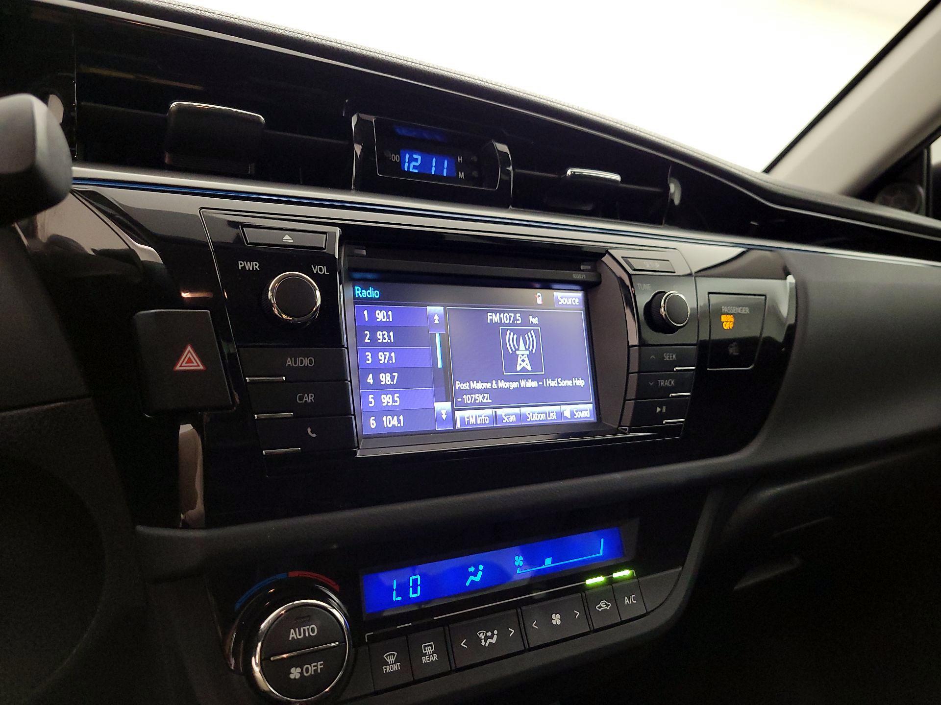 Thumbnail: 2016 Toyota Corolla - 15