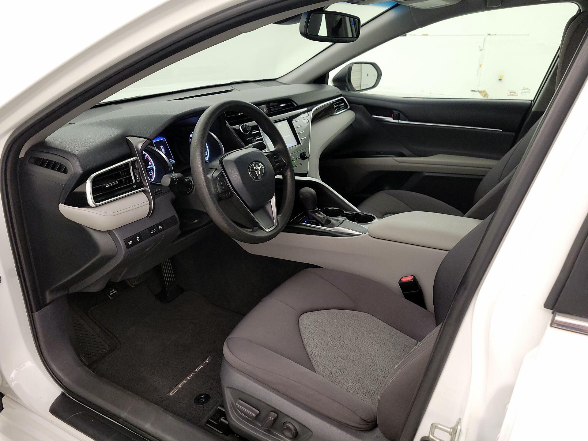 Thumbnail: 2018 Toyota Camry - 9