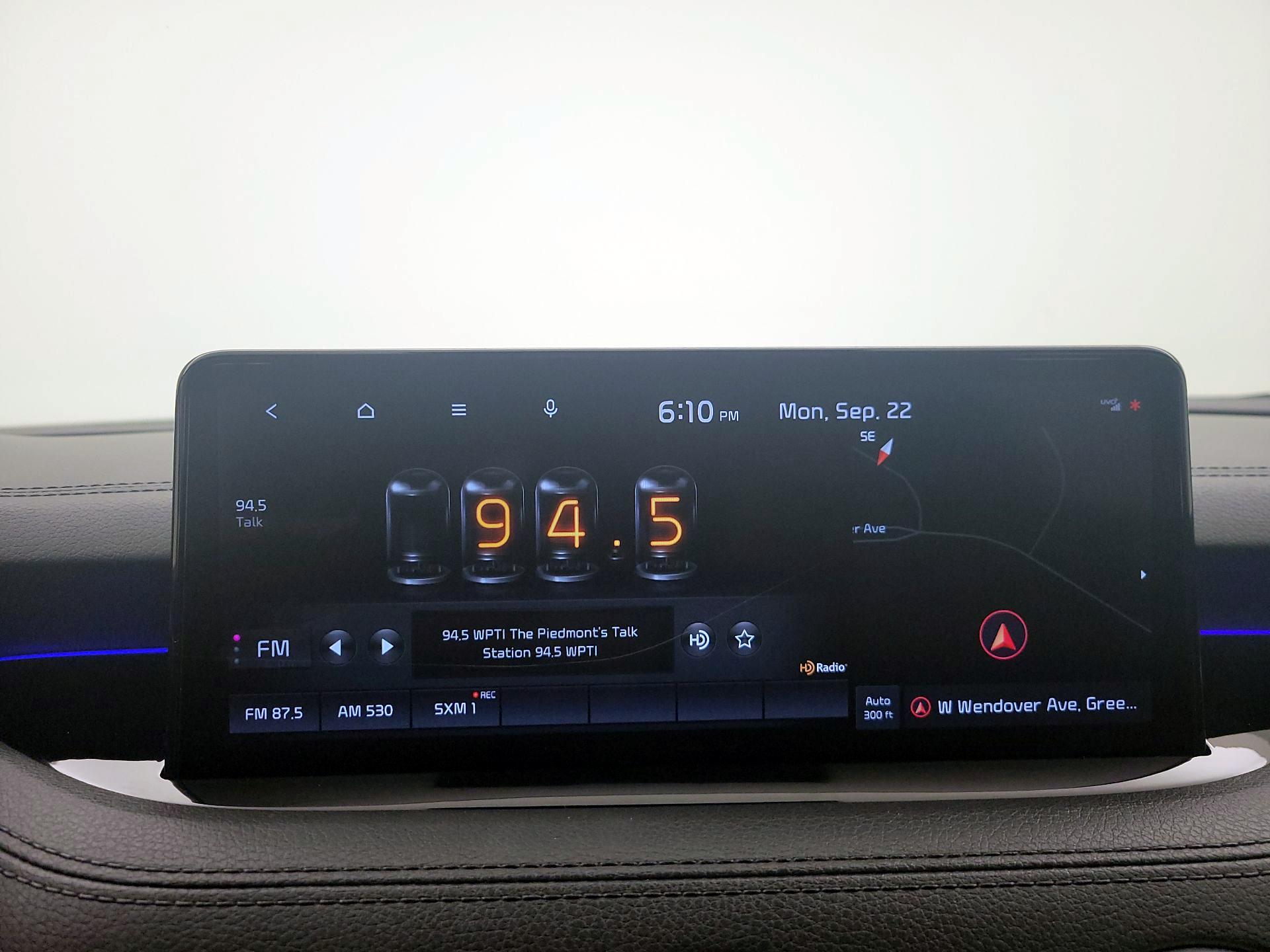 Thumbnail: 2022 Kia Stinger - 16