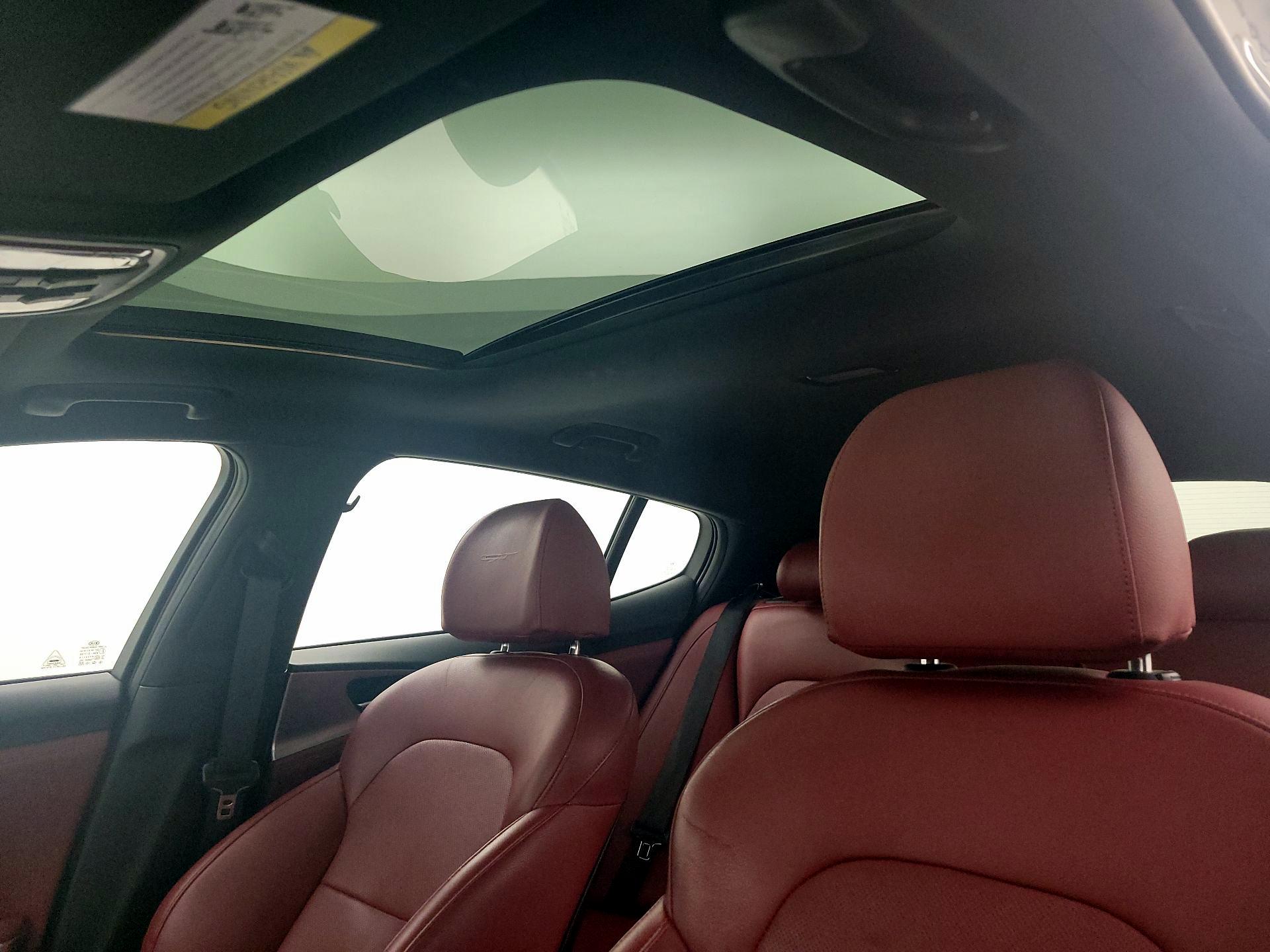 Thumbnail: 2022 Kia Stinger - 20