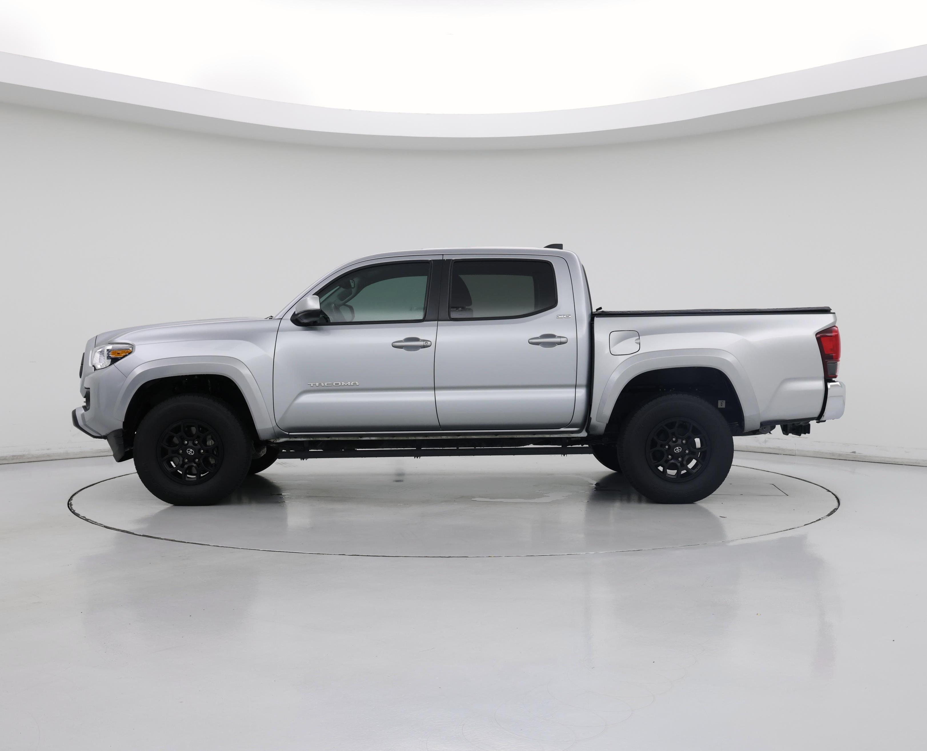 Thumbnail: 2022 Toyota Tacoma - 3