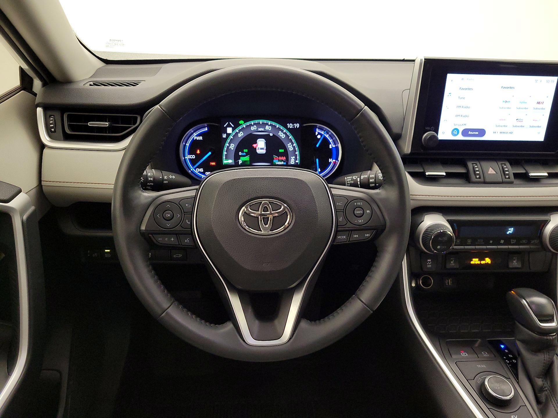Thumbnail: 2024 Toyota RAV4 - 10