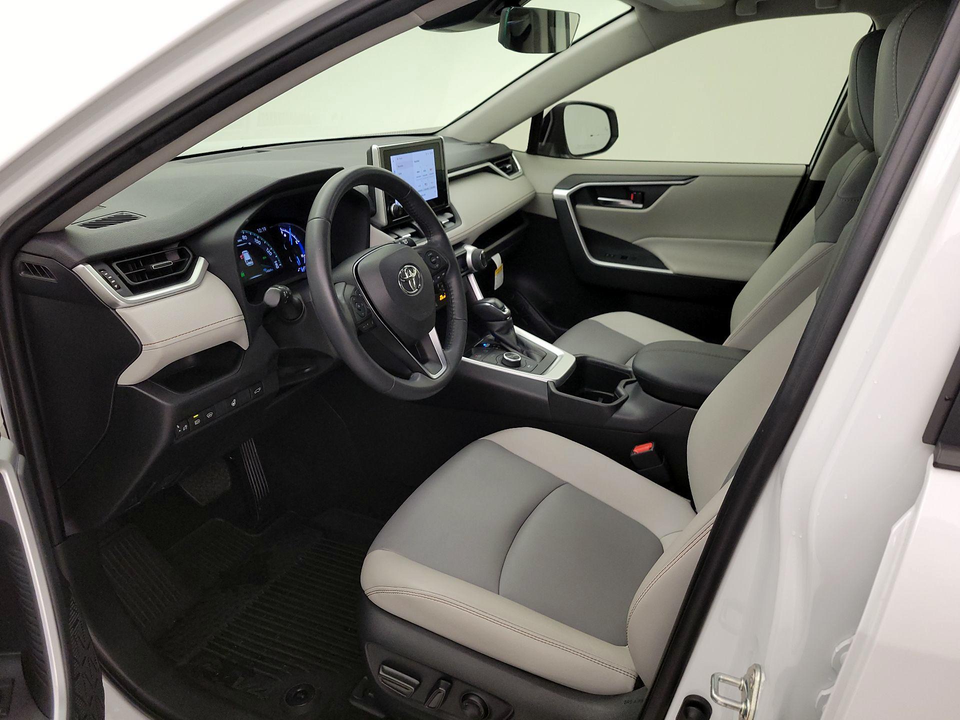 Thumbnail: 2024 Toyota RAV4 - 11