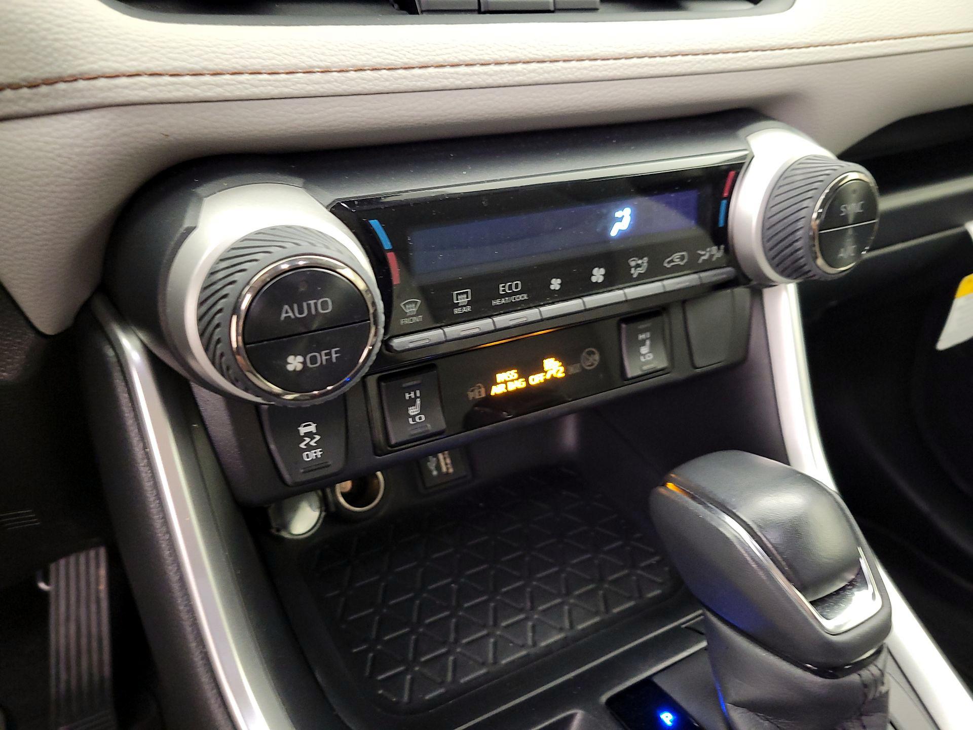 Thumbnail: 2024 Toyota RAV4 - 16