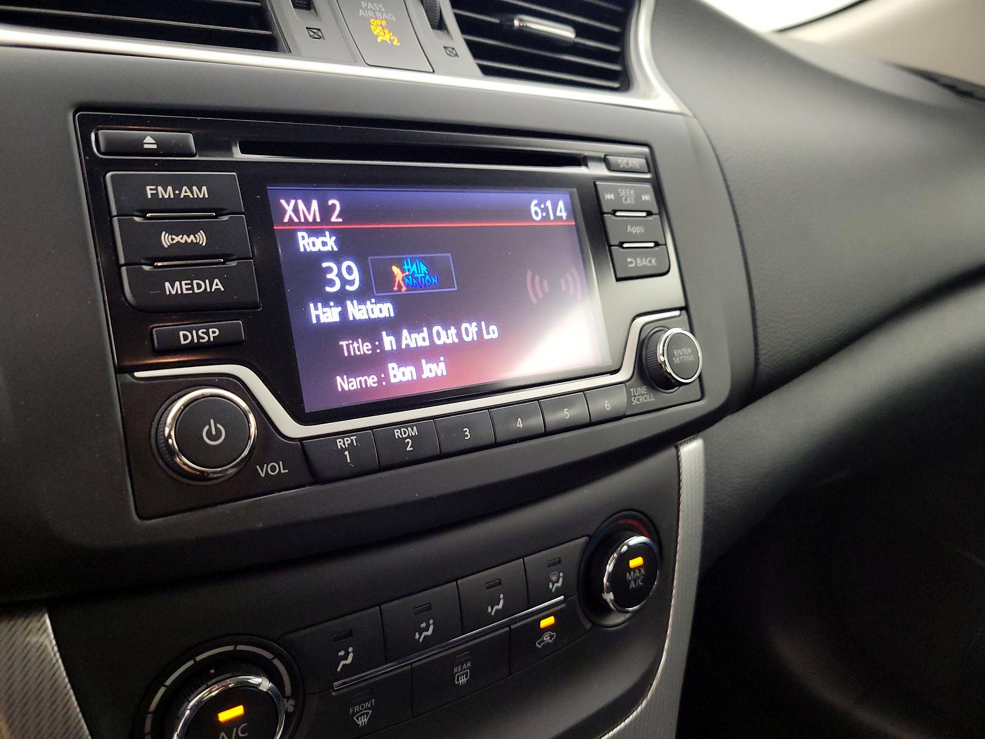 Thumbnail: 2015 Nissan Sentra - 15
