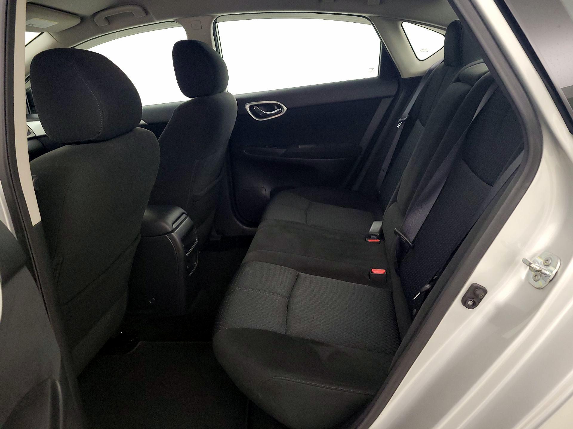 Thumbnail: 2015 Nissan Sentra - 19
